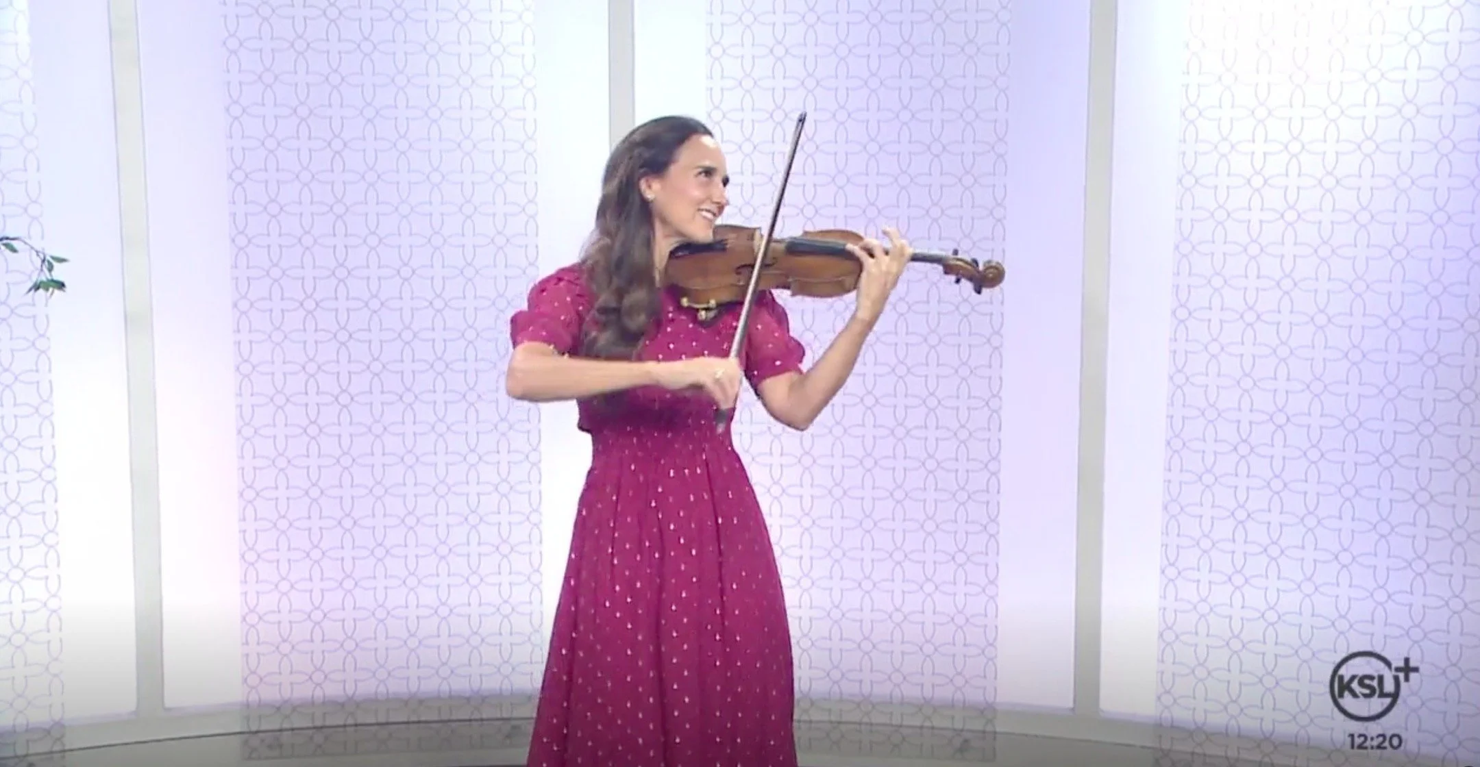 🎫 Black Friday SALE! Use code JOY10 for 10% off tickets to our December tour. Tickets are live now and running out fast &mdash; don&rsquo;t wait! Grab yours at jennyoaksbaker.com or the link in my bio.

🎻✨ I loved joining my dear friend Brooke Walk