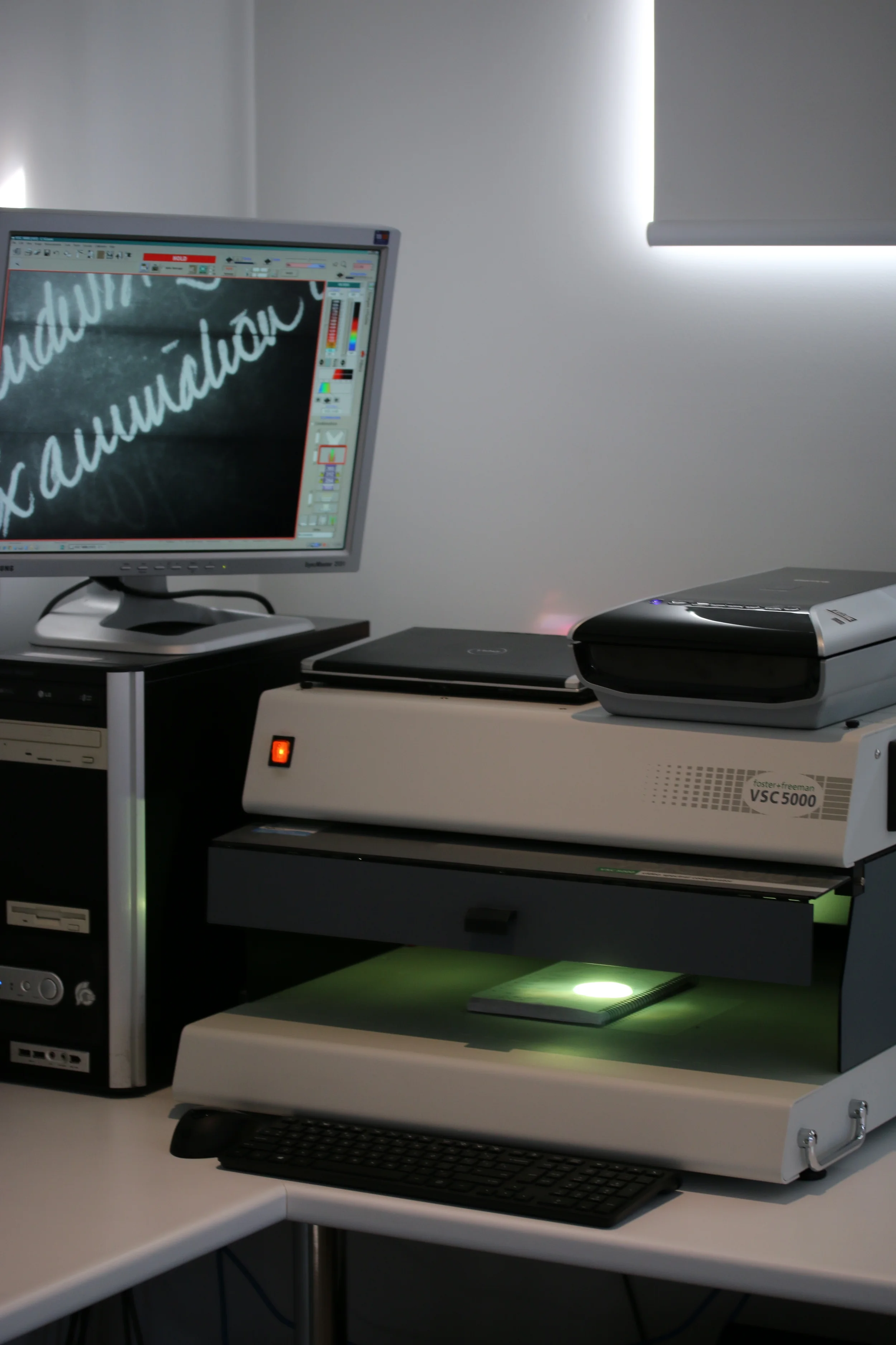 video spectral comparator