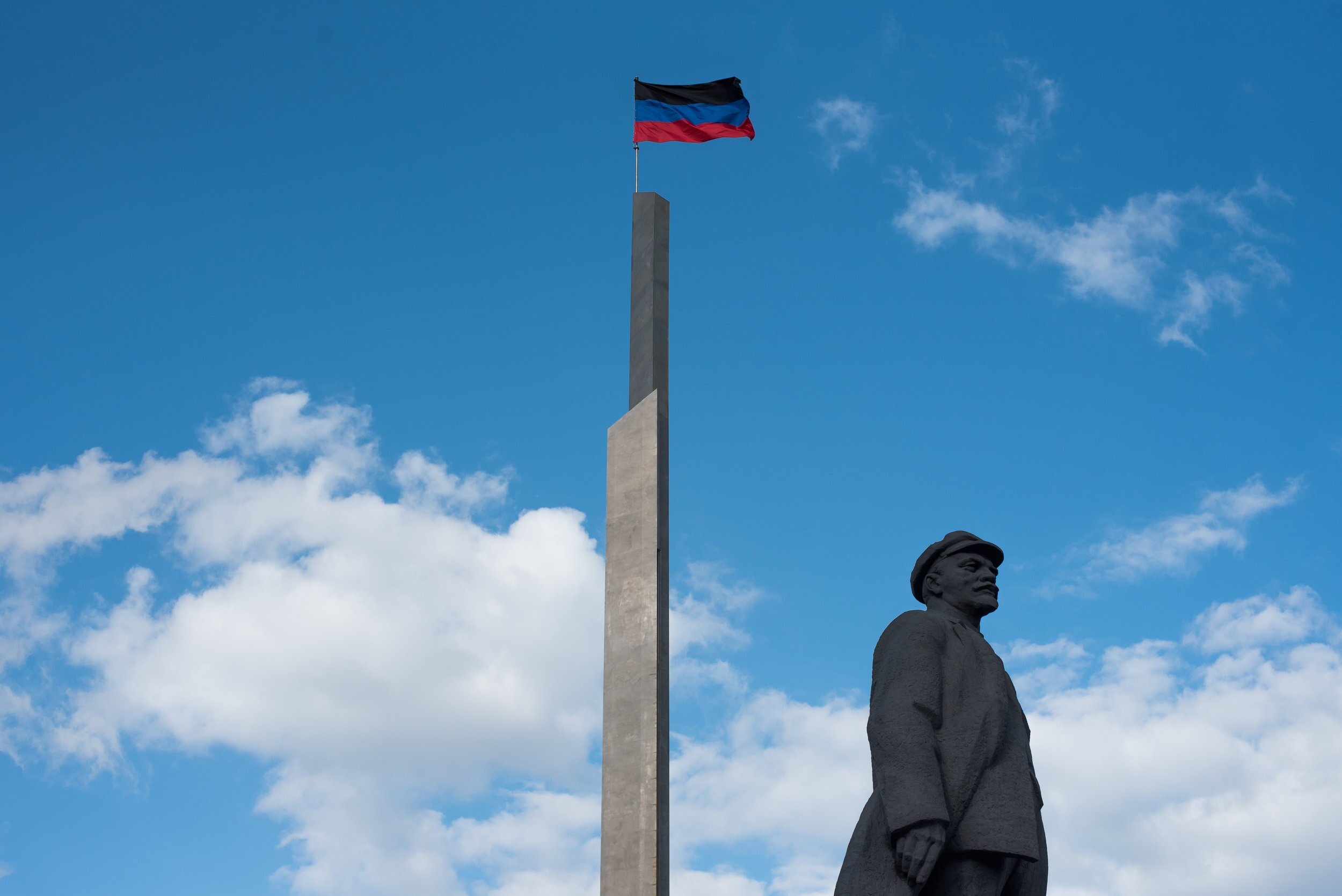  Lenin in Donetsk. 