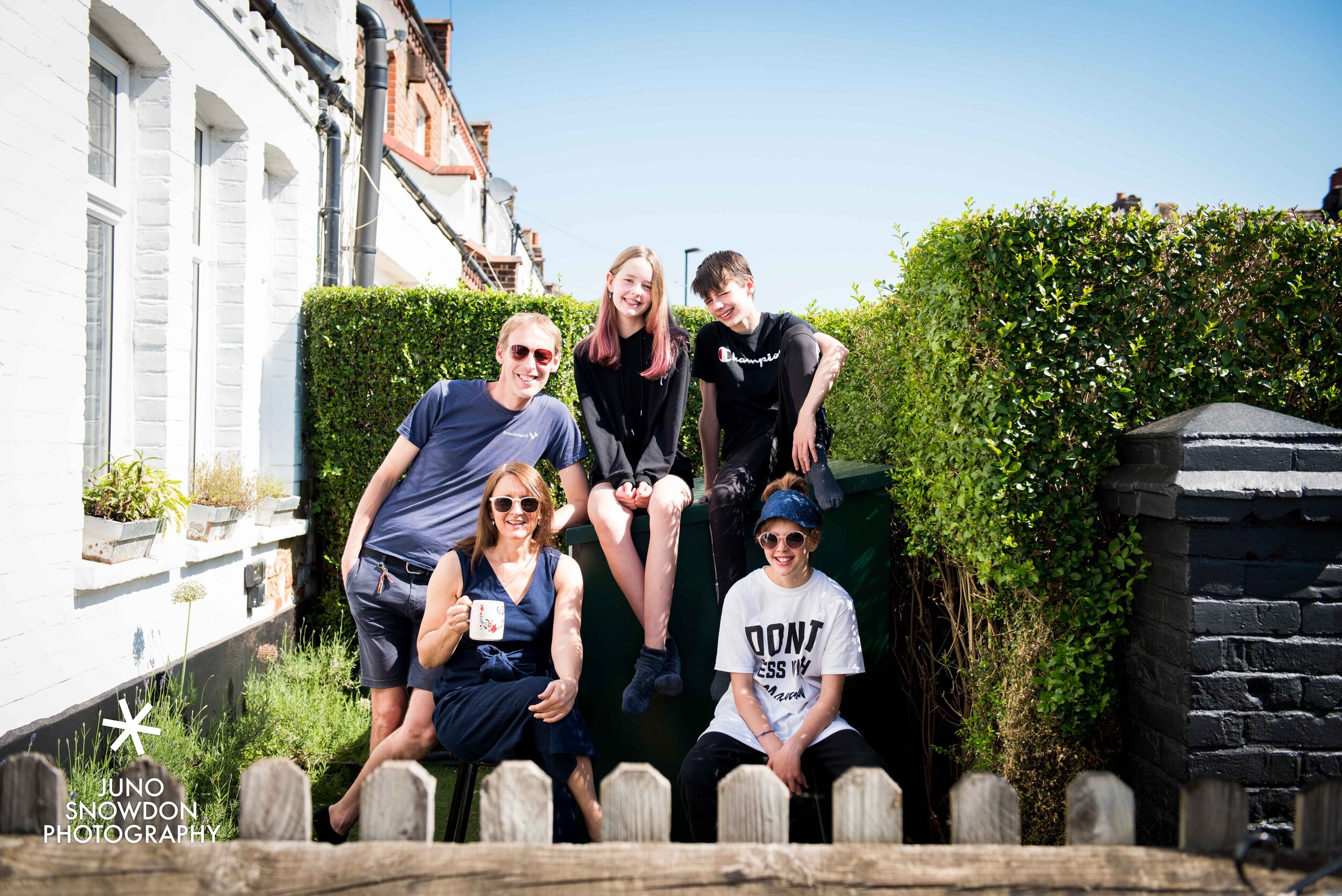 juno-snowdon-photography-doorstep-portraits-covid19-8659.jpeg