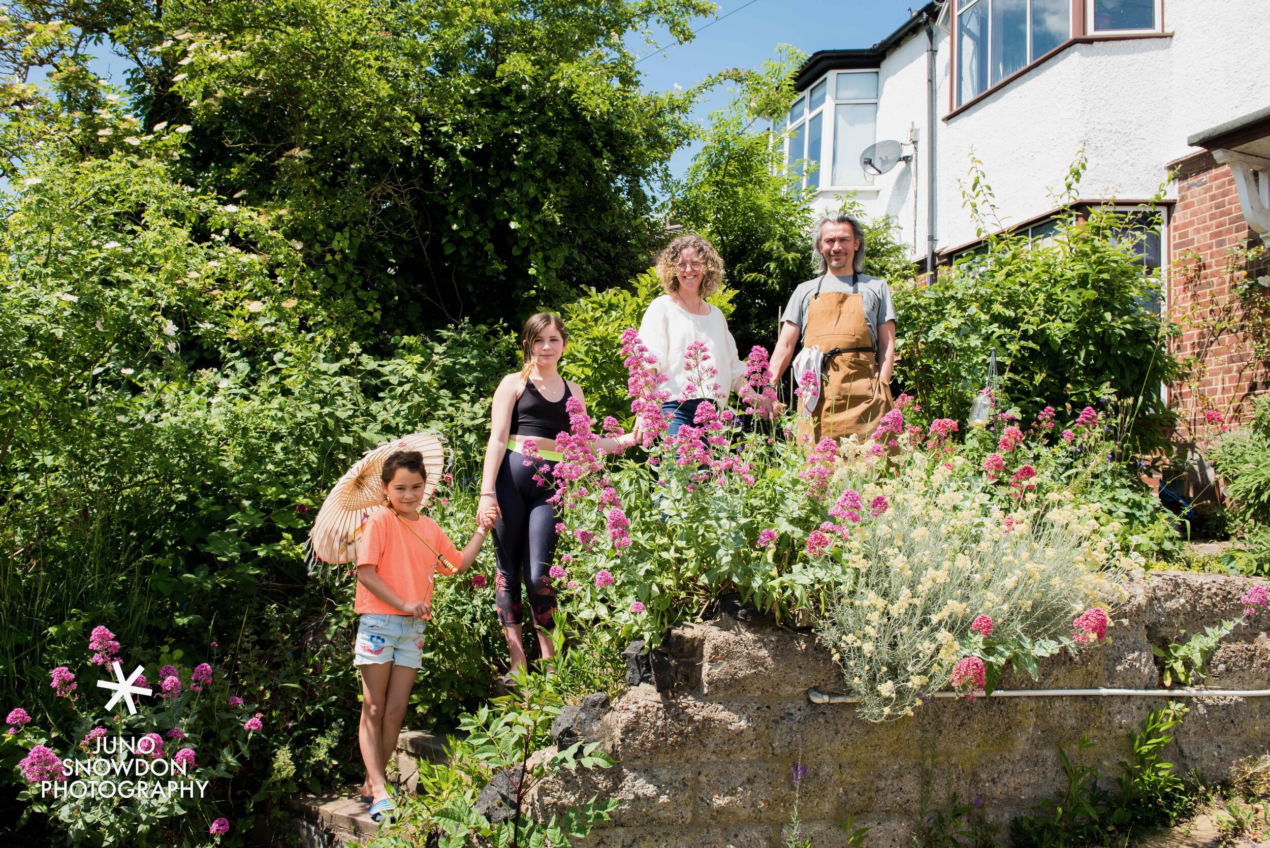 juno-snowdon-photography-doorstep-portraits-covid19-9049.jpeg