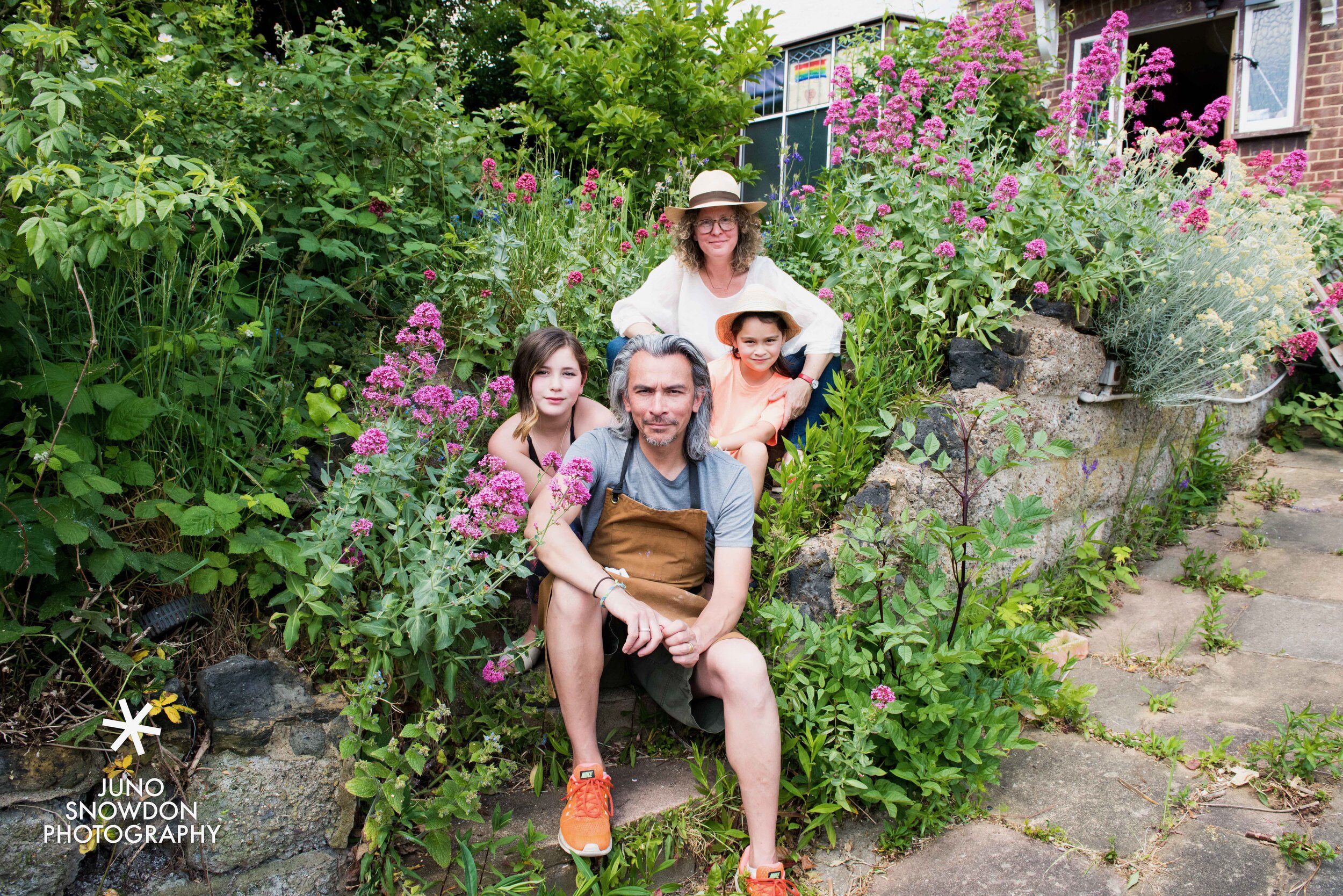 juno-snowdon-photography-doorstep-portraits-covid19-9126.jpeg