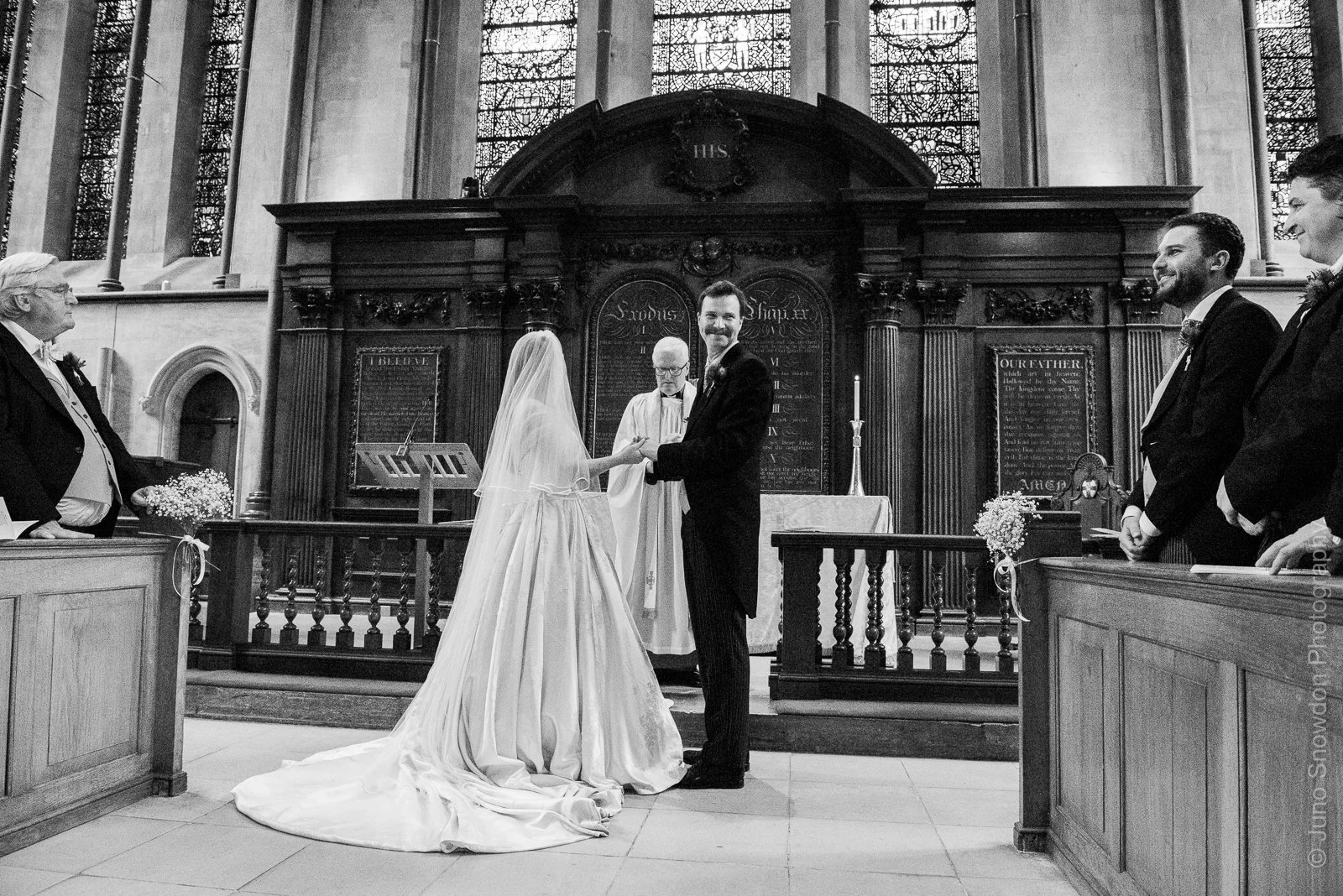 juno-snowdon-photography-wedding-photographer-middle-temple-church-london-5856.jpg