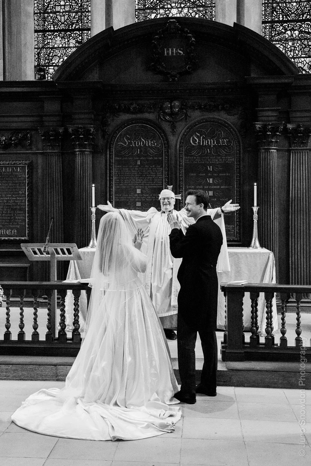 juno-snowdon-photography-wedding-photographer-middle-temple-church-london-5876.jpg