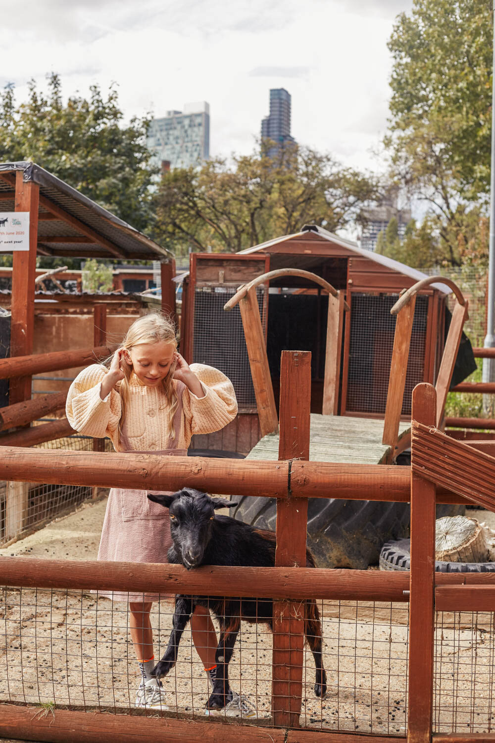 City Farm, Luna Magazin