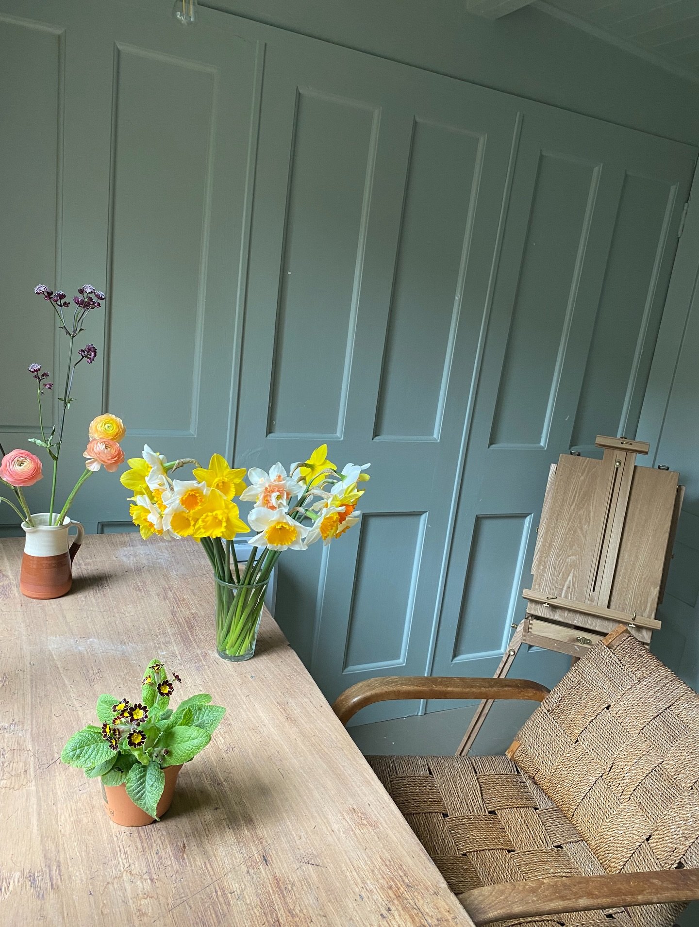 Gradually moving back into my garden studio after a winter break while we used it as storage for a building project on the house. Loved spending long moments in here today observing the Tamar Valley daffodils I brought home with me yesterday.