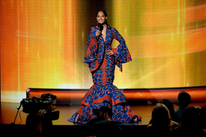 PHOTO: GETTY Tracee Ellis Ross on Twitter : LEVELING UP @LAVIEbyCK dress @StuartWeitzman earrings & pumps @AMAs #AMAs