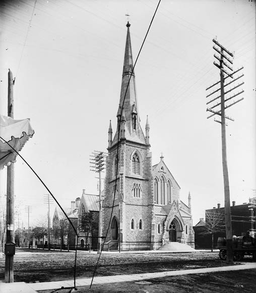 The current church building, completed in 1897. William James Topley/Library and Archives Canada/PA-009056