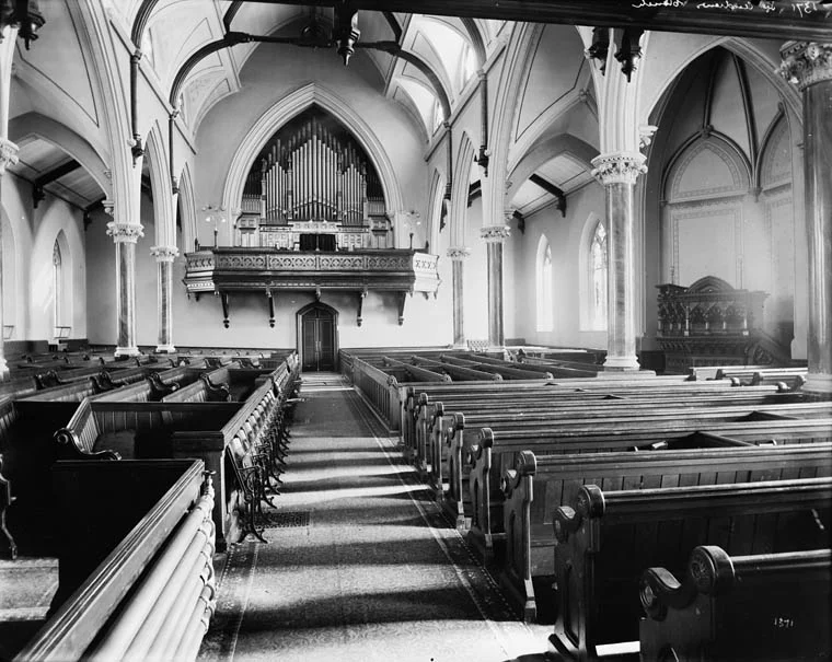 Interior of the current building. William James Topley/Library and Archives Canada/PA-009019