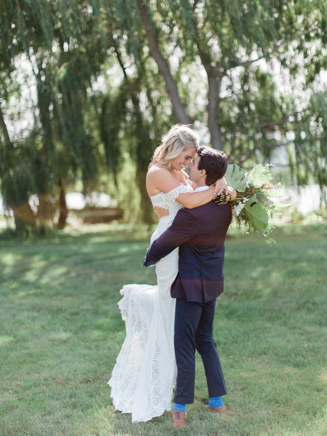 toronto-collingwood-photographer-intimate-tropical-summer-backyard-waterfront-wedding 2018-349.jpg