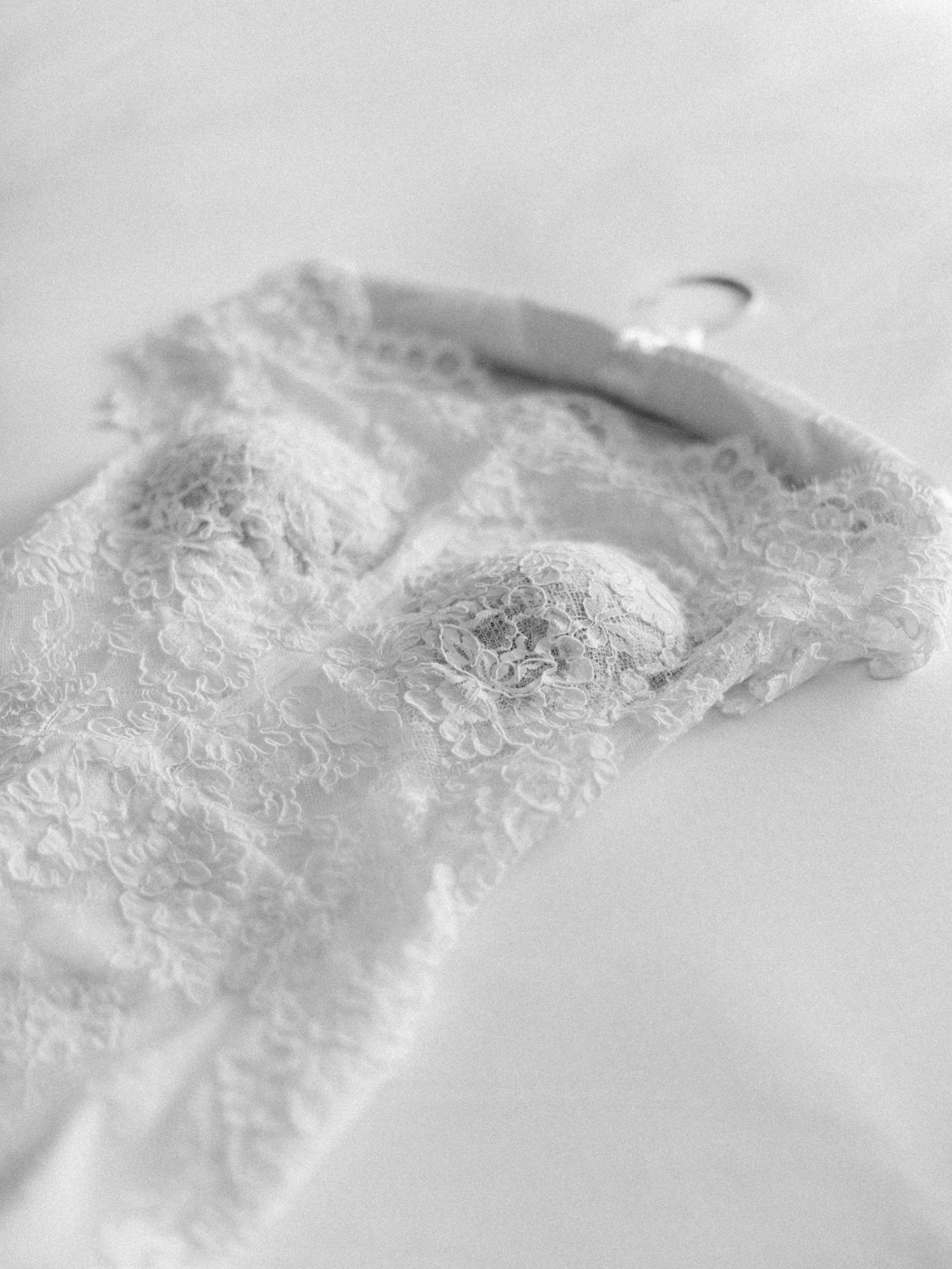 Toronto-Muskoka-wedding-photographer-summery-fun-documentary-the-marriott-rosseau4.jpg