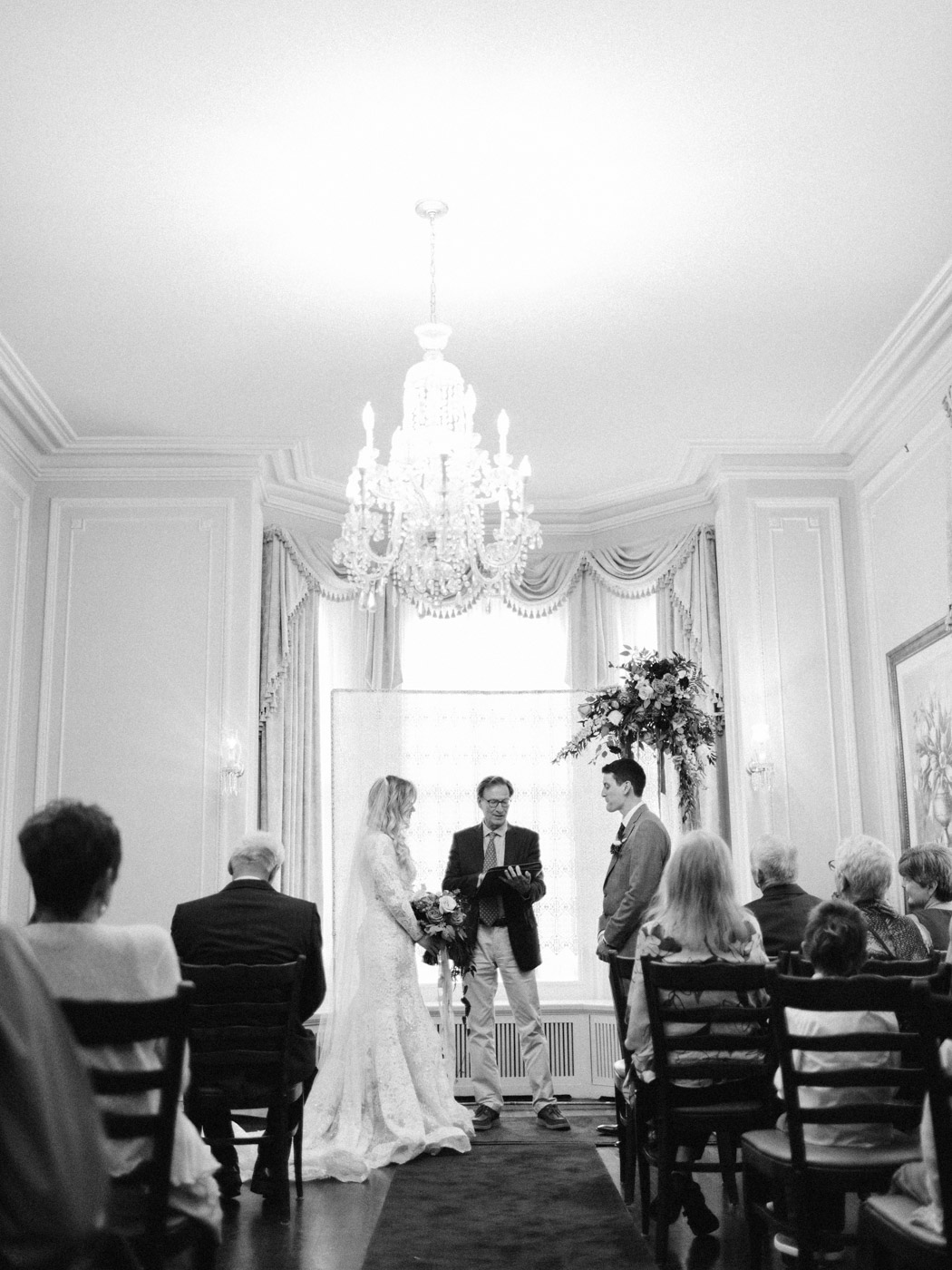 Toronto-wedding-photographer-intimate-classic-fine-art-elopement-ottawa27.jpg