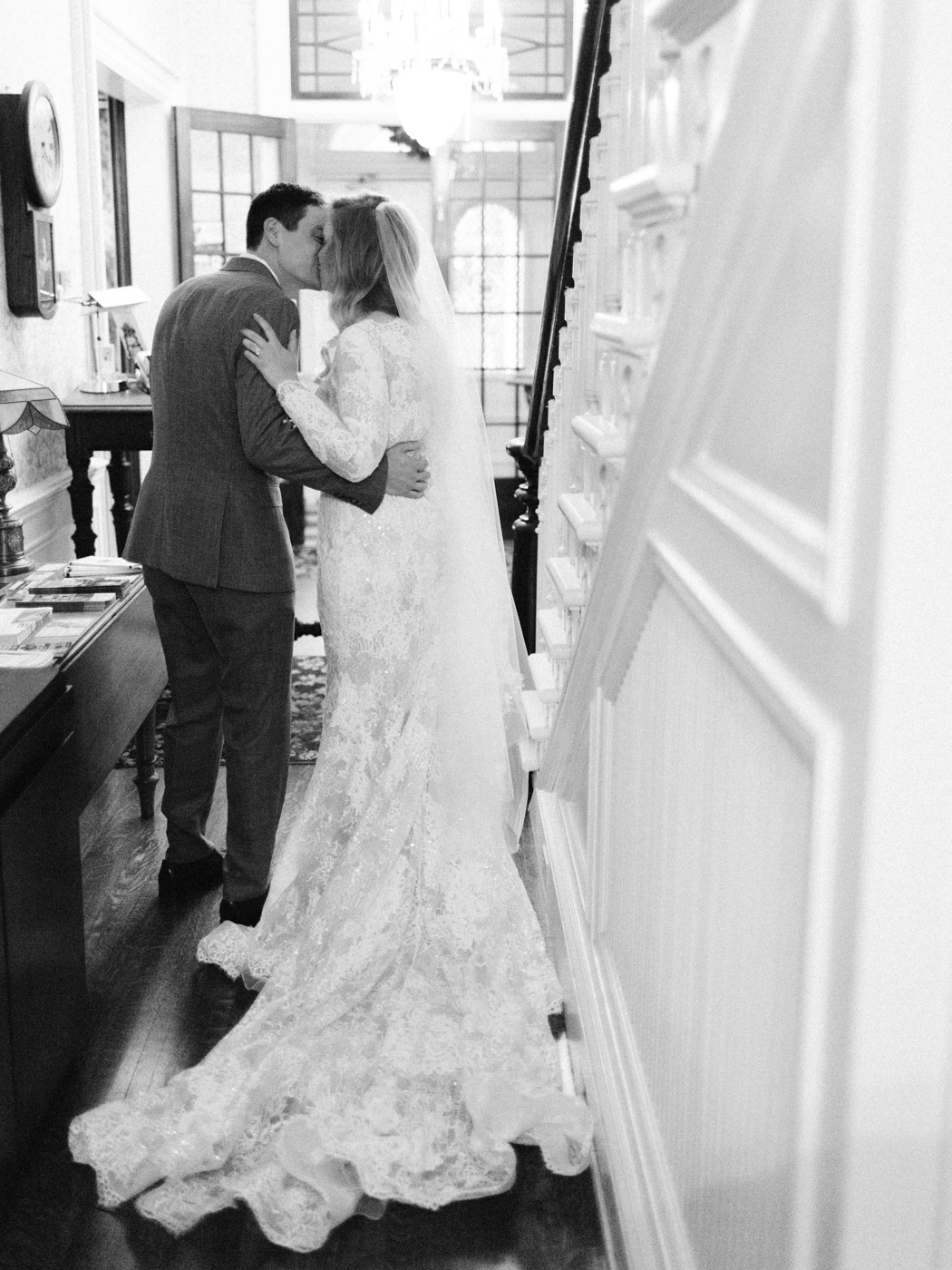 Toronto-wedding-photographer-intimate-classic-fine-art-elopement-ottawa36.jpg