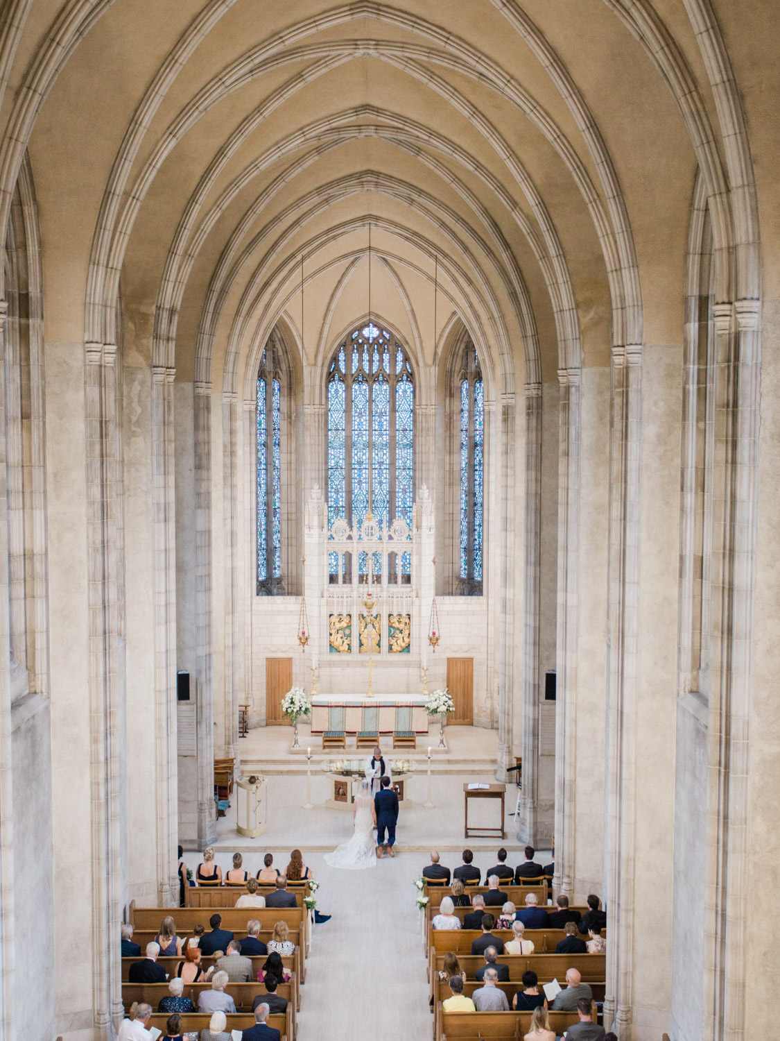 Toronwo-wedding-photographer-classic-documentary-downtown-wedding-the-royal-conservatory-trinity-chapel_uoft37.jpg