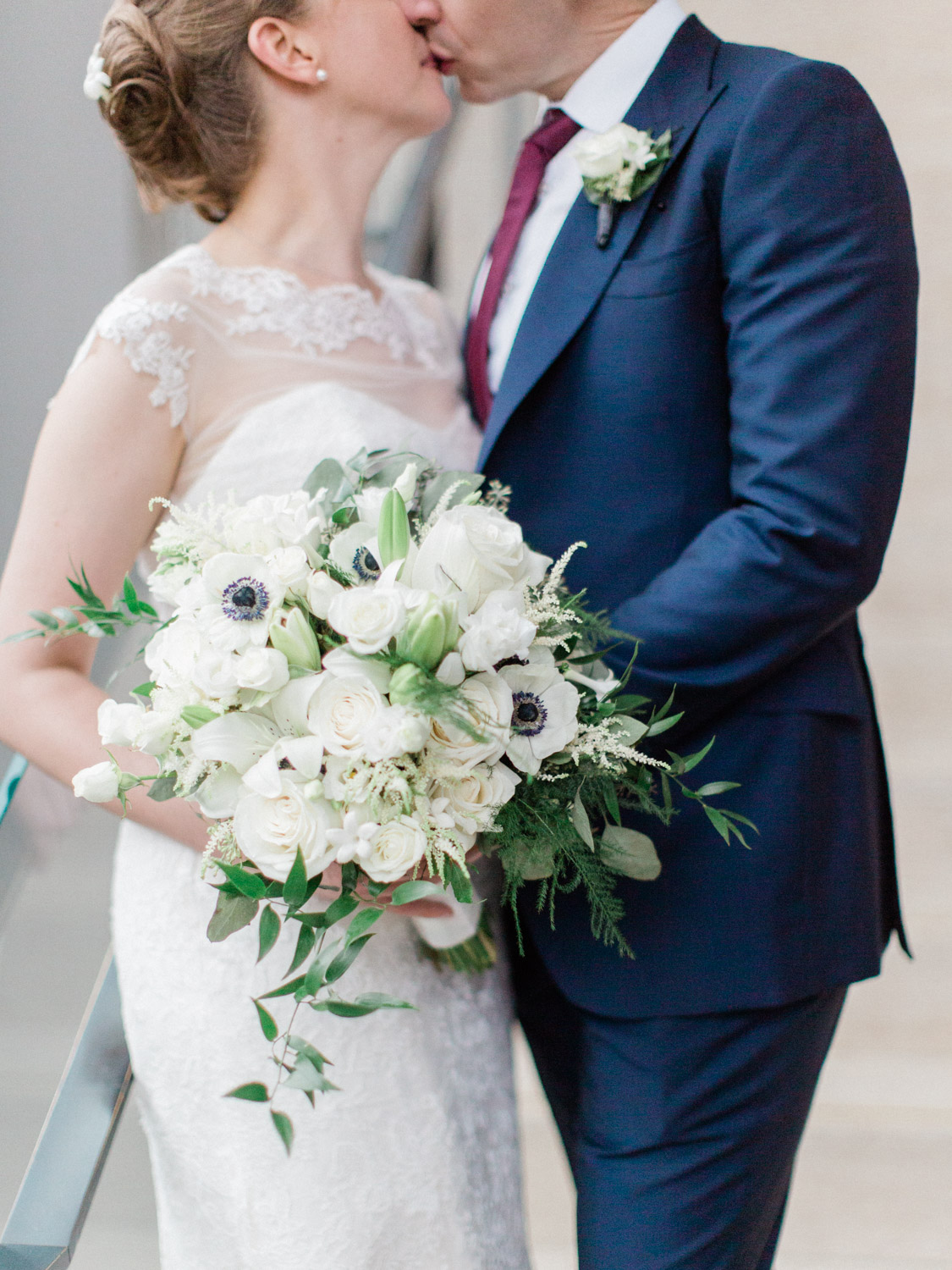 Toronwo-wedding-photographer-classic-documentary-downtown-wedding-the-royal-conservatory-trinity-chapel_uoft61.jpg