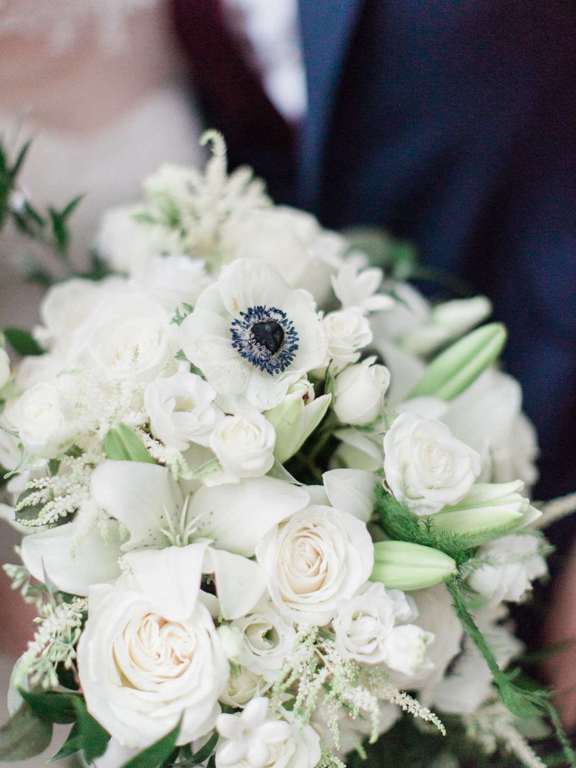 Toronwo-wedding-photographer-classic-documentary-downtown-wedding-the-royal-conservatory-trinity-chapel_uoft63.jpg