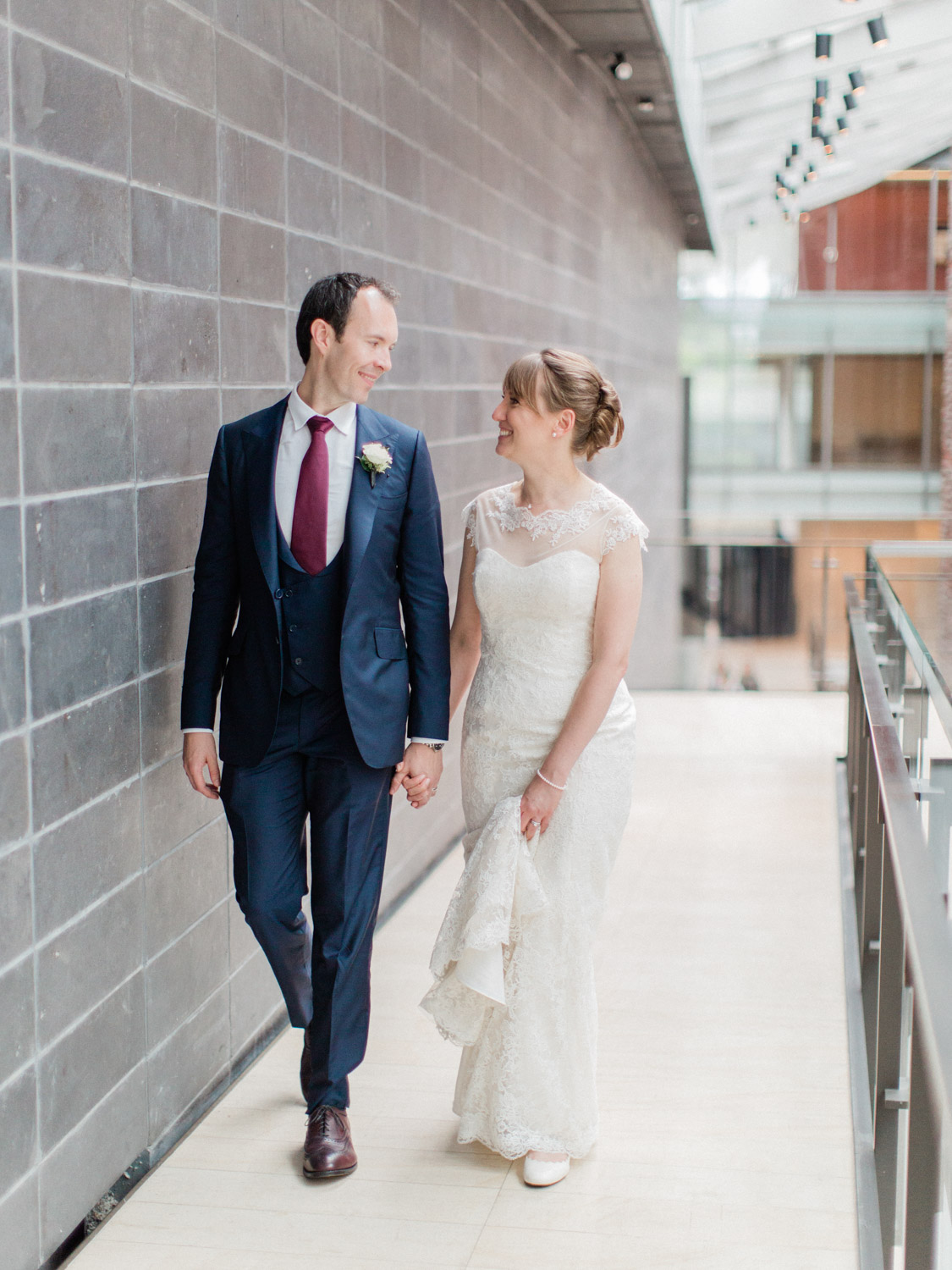 Toronwo-wedding-photographer-classic-documentary-downtown-wedding-the-royal-conservatory-trinity-chapel_uoft74.jpg