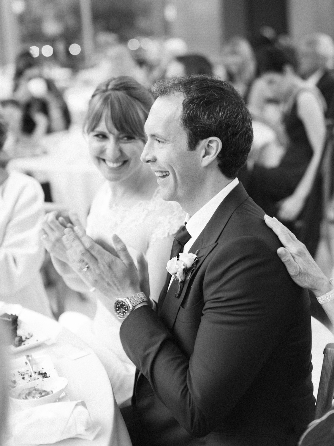 Toronwo-wedding-photographer-classic-documentary-downtown-wedding-the-royal-conservatory-trinity-chapel_uoft121.jpg