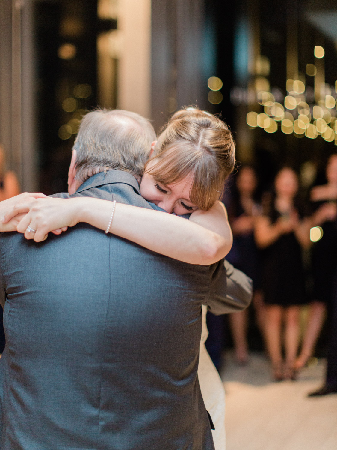 Toronwo-wedding-photographer-classic-documentary-downtown-wedding-the-royal-conservatory-trinity-chapel_uoft125.jpg