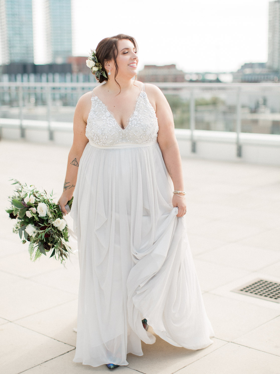 A contemporary wedding photograph in downtown Toronto at the Henley Room, Argonauts Rowing Club