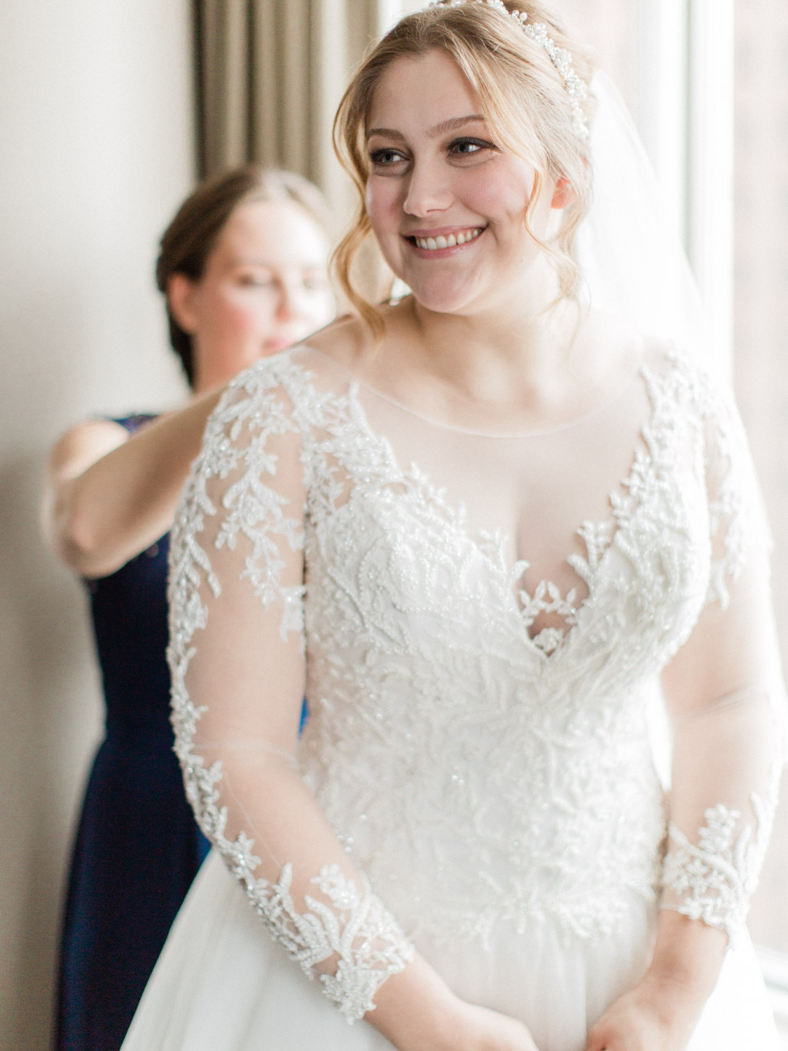 Timeless winter wedding photographs at one king west hotel, by toronto photogrpaher corynn fowler photography