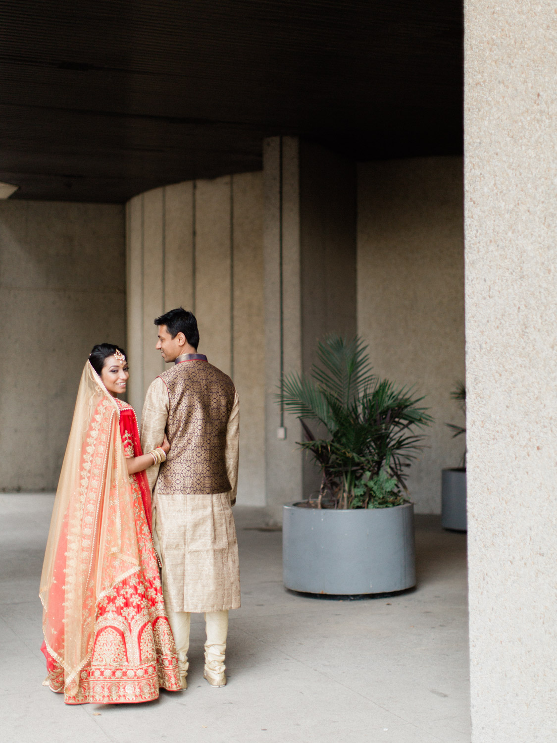 Toronto-wedding-photographer-indian-wedding-downtown-westin-harbour-castle46.jpg