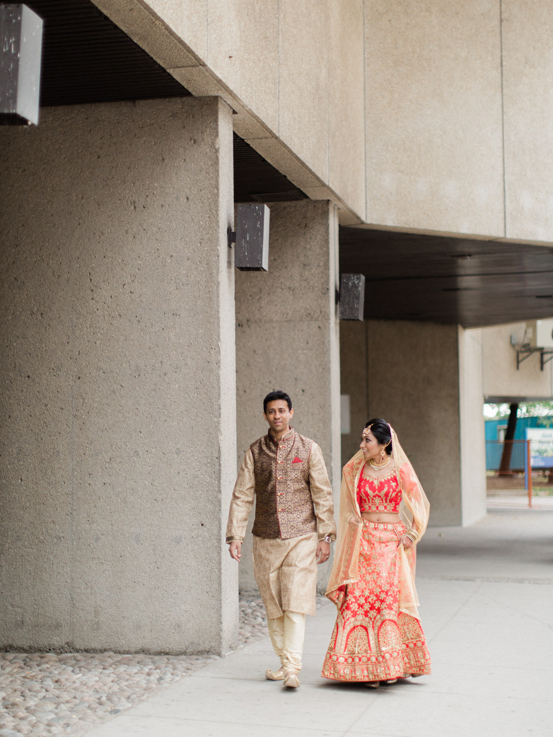 Toronto-wedding-photographer-indian-wedding-downtown-westin-harbour-castle49.jpg
