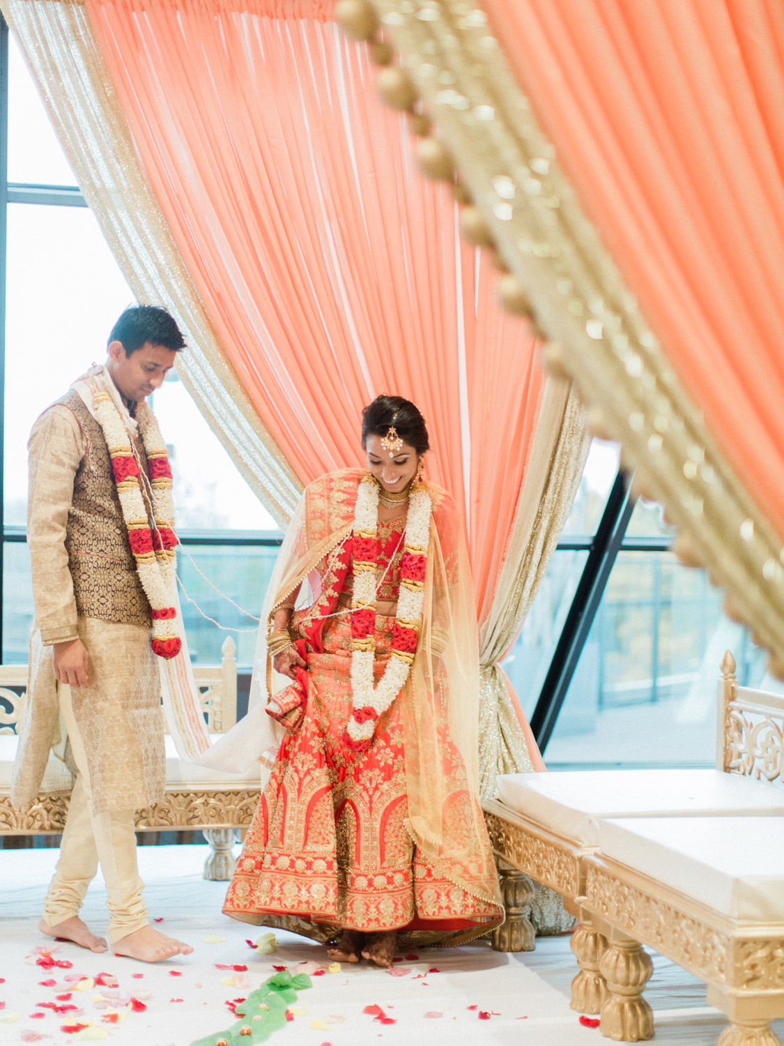 Toronto-wedding-photographer-indian-wedding-downtown-westin-harbour-castle74.jpg