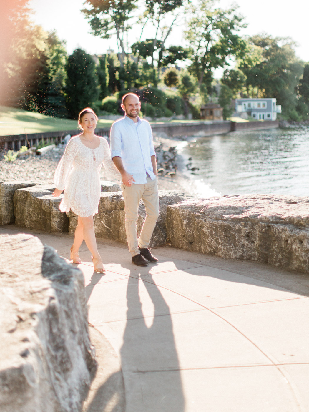 Sunny engagement photographs from niagara on the lake, by toronto wedding photographer corynn fowler photography