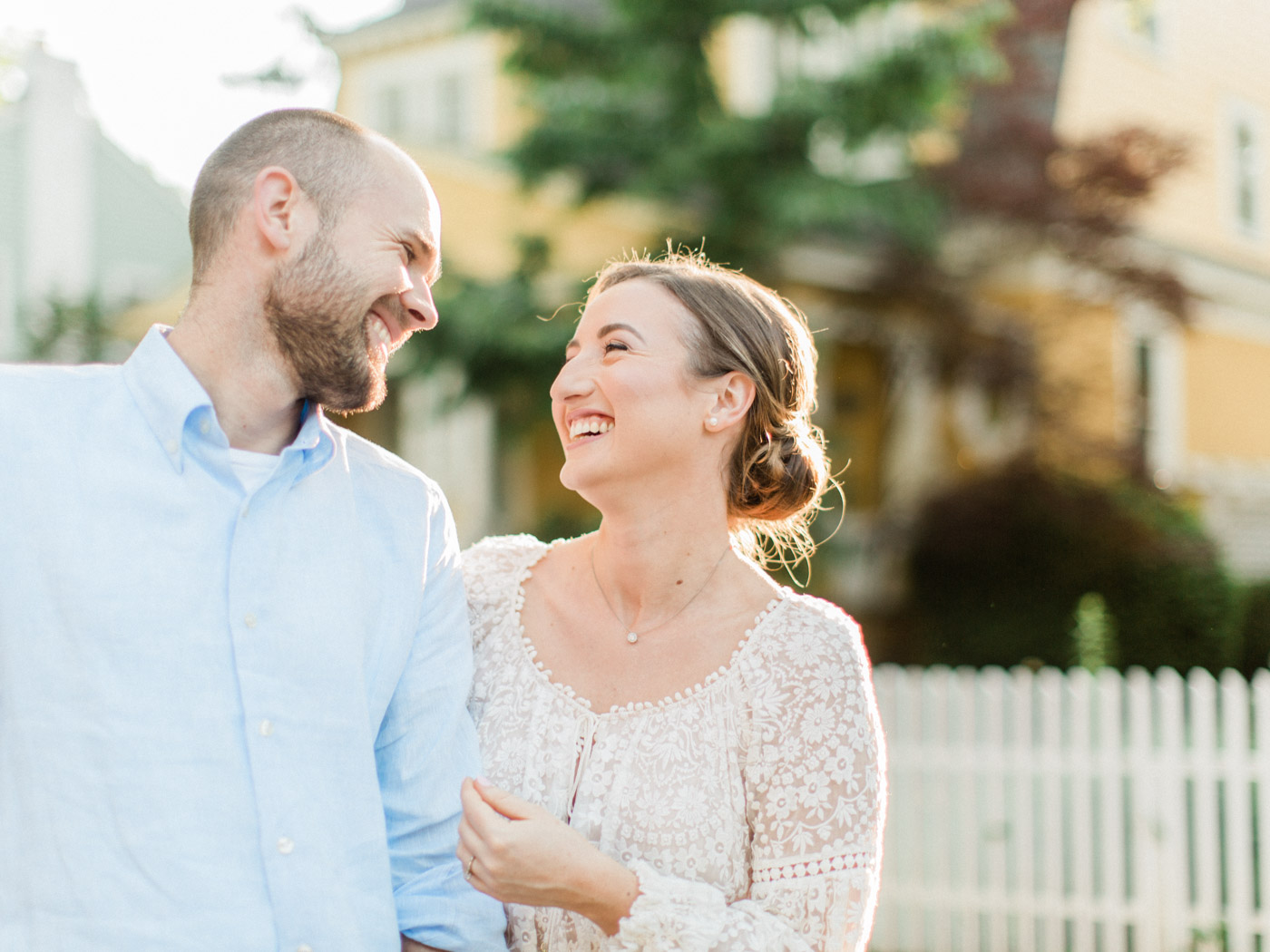 Sunny engagement photographs from niagara on the lake, by toronto wedding photographer corynn fowler photography