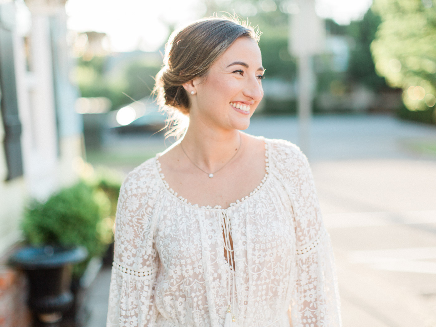 Sunny engagement photographs from niagara on the lake, by toronto wedding photographer corynn fowler photography