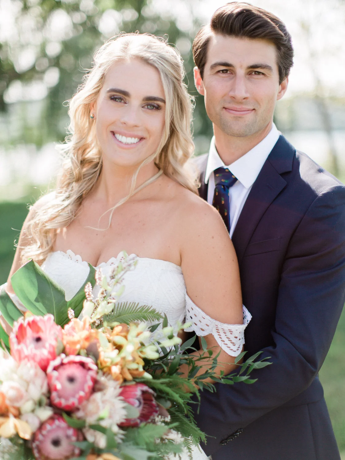 Toronto-Collingwood-Muskoka-Wedding-photographer-how-to-capture-great-couples-photos-on-your-wedding-day3.jpg