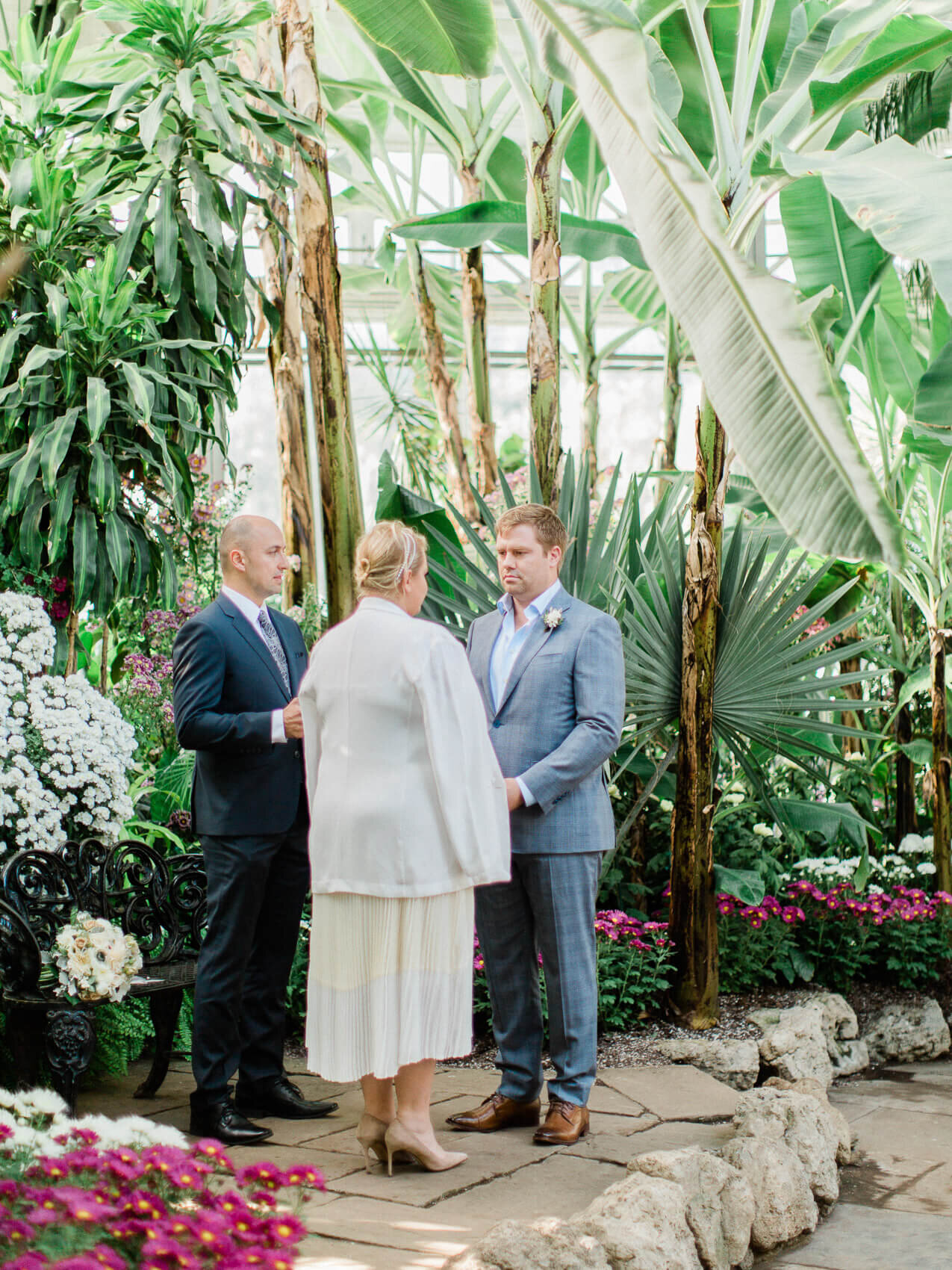 wedding ceremony at allen gardens