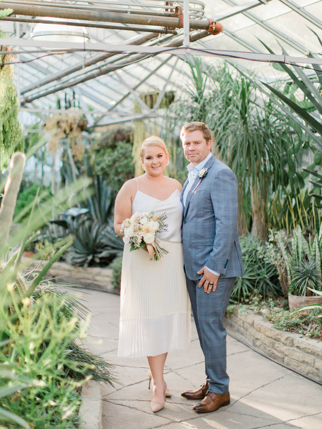 wedding photos at allen gardens elopement