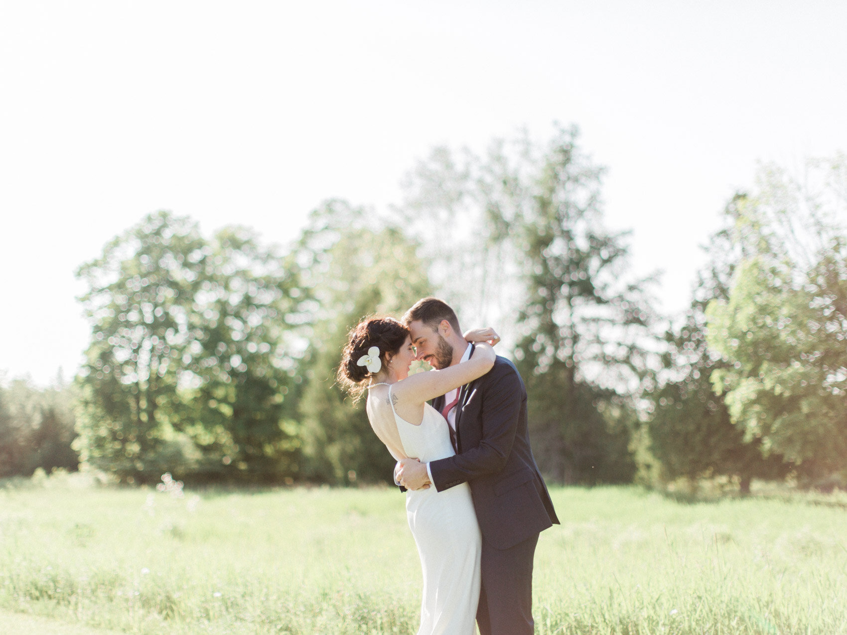 Corynn_Fowler_Photography_Outdoor_Tented_Summer_Wedding_Collingwood99.jpg