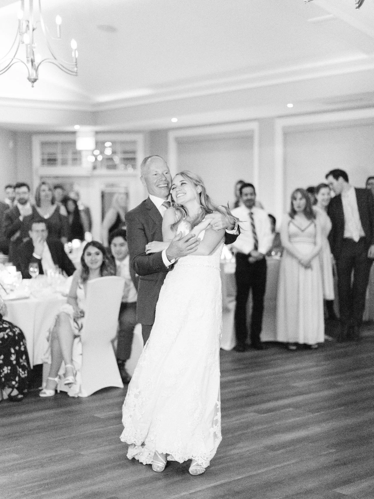 Corynn_Fowler_Photography_Toronto_Collingwood_Wedding_Photographer_Outdoor_Summer_Cobble_Beach_Owen_Sound203.jpg