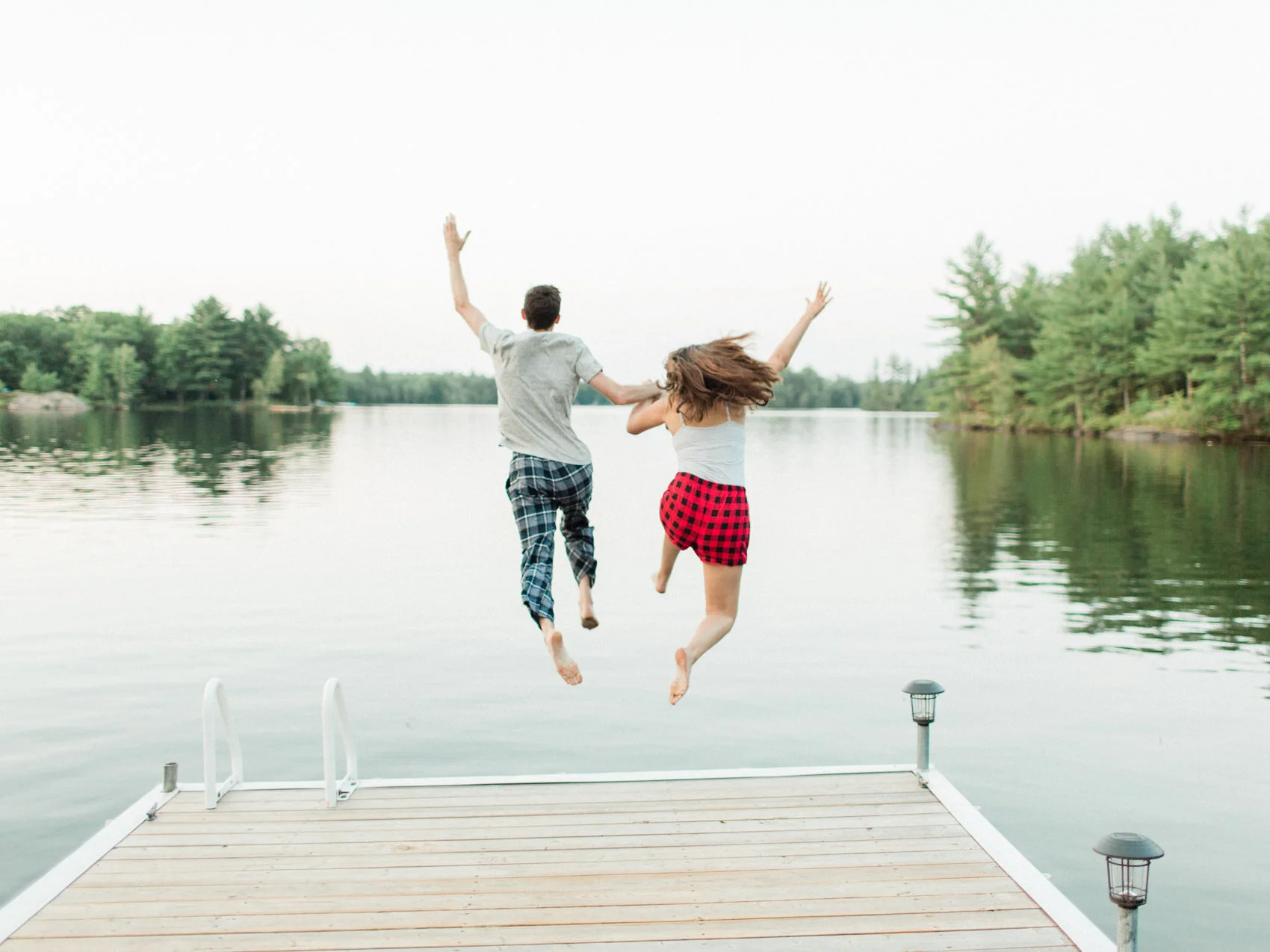 Corynn_Fowler_Photography_Toronto_Collingwood_Wedding_Photographer_relaxed_cottage_Engagement_Photographs_Muskoka66.jpg