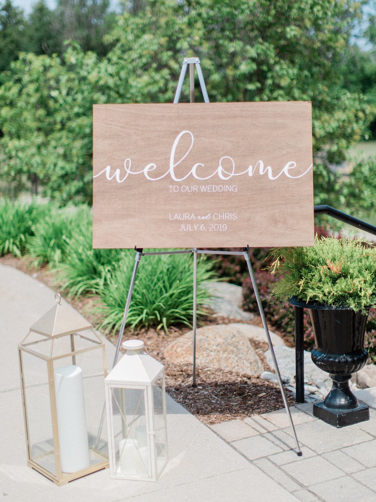 Corynn_Fowler_Photography_Toronto_Collingwood_Wedding_Photographer_candid_Natural_outdoor_Wedding_Relaxed_Lora_Bay_Thornbury11.jpg