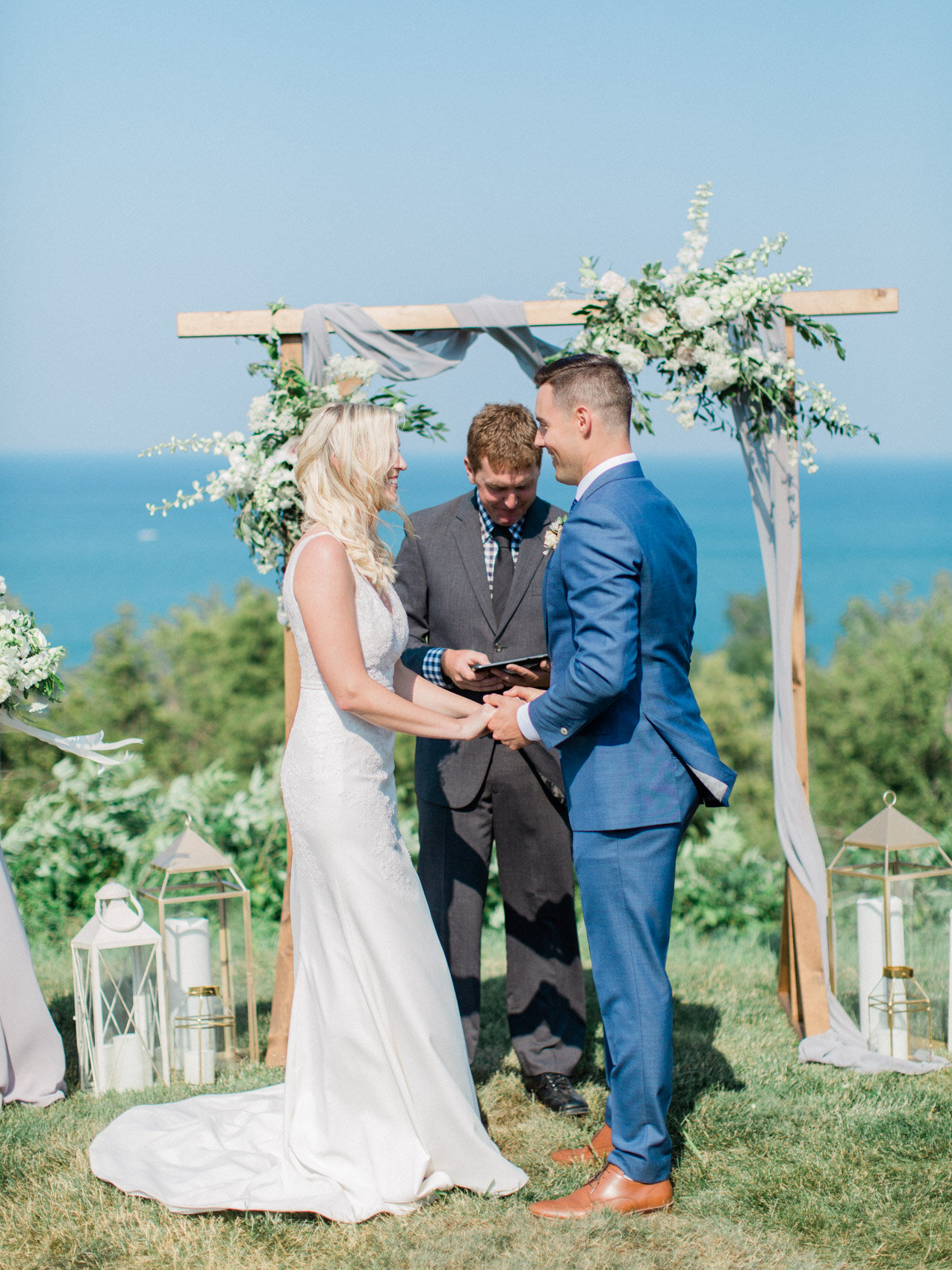 Corynn_Fowler_Photography_Toronto_Collingwood_Wedding_Photographer_candid_Natural_outdoor_Wedding_Relaxed_Lora_Bay_Thornbury145.jpg