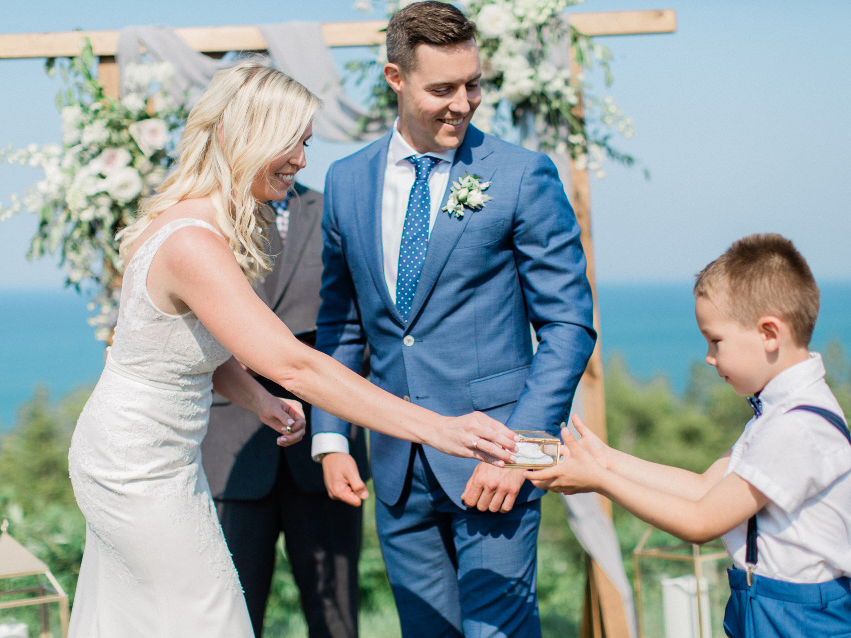 Corynn_Fowler_Photography_Toronto_Collingwood_Wedding_Photographer_candid_Natural_outdoor_Wedding_Relaxed_Lora_Bay_Thornbury147.jpg