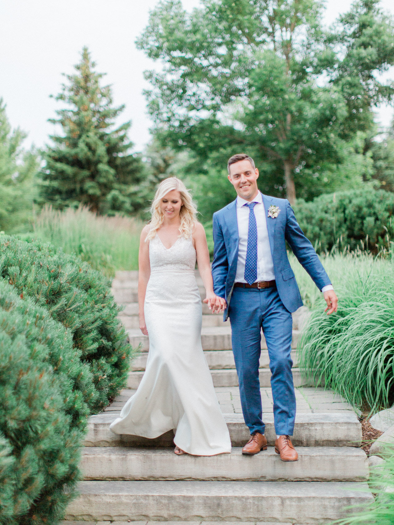 Corynn_Fowler_Photography_Toronto_Collingwood_Wedding_Photographer_candid_Natural_outdoor_Wedding_Relaxed_Lora_Bay_Thornbury230.jpg