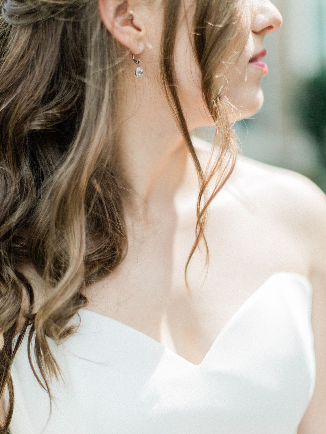 Corynn_Fowler_Photography_Toronto_Collingwood_Wedding_Photographer_candid_Natural_outdoor_Wedding_Relaxed_downtown_Toronto_Wedding_Palais_Royale21.jpg