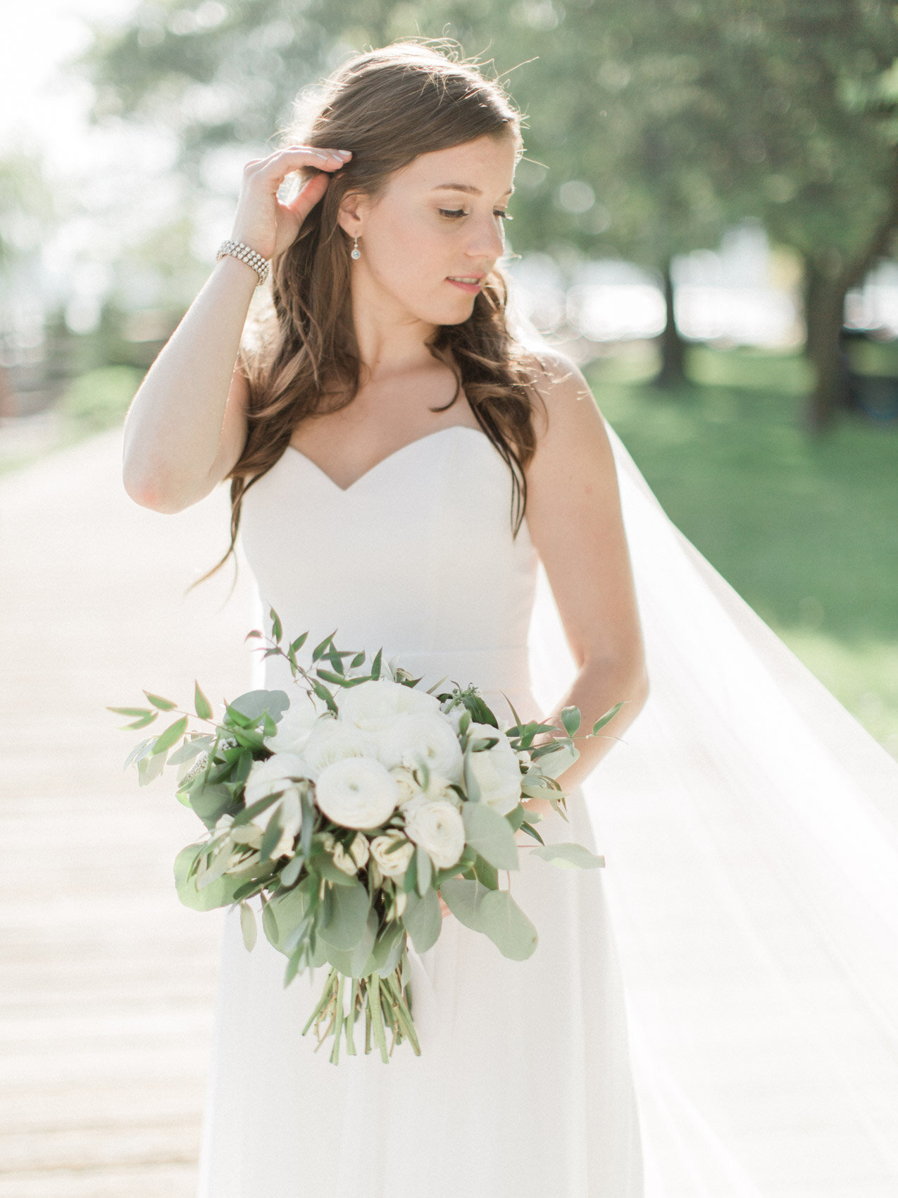 Corynn_Fowler_Photography_Toronto_Collingwood_Wedding_Photographer_candid_Natural_outdoor_Wedding_Relaxed_downtown_Toronto_Wedding_Palais_Royale90.jpg