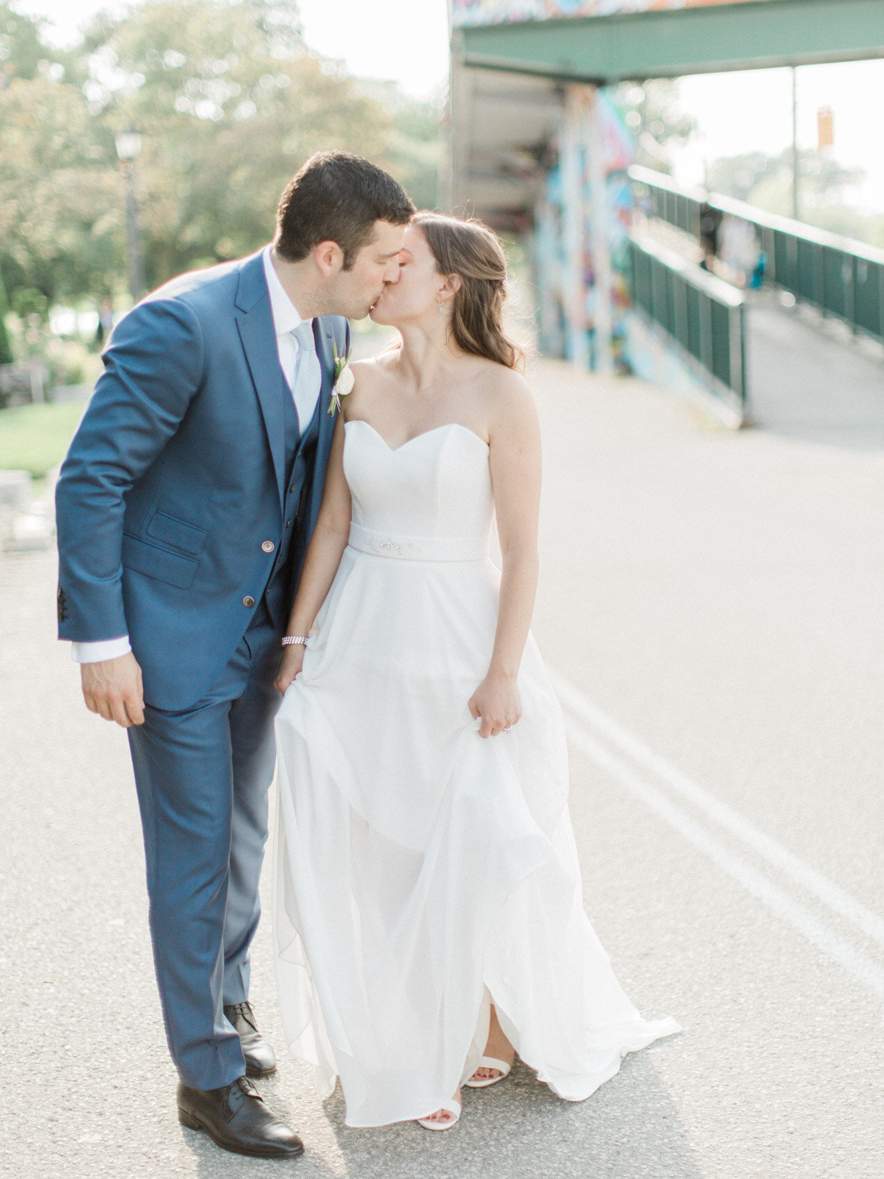 Corynn_Fowler_Photography_Toronto_Collingwood_Wedding_Photographer_candid_Natural_outdoor_Wedding_Relaxed_downtown_Toronto_Wedding_Palais_Royale108.jpg