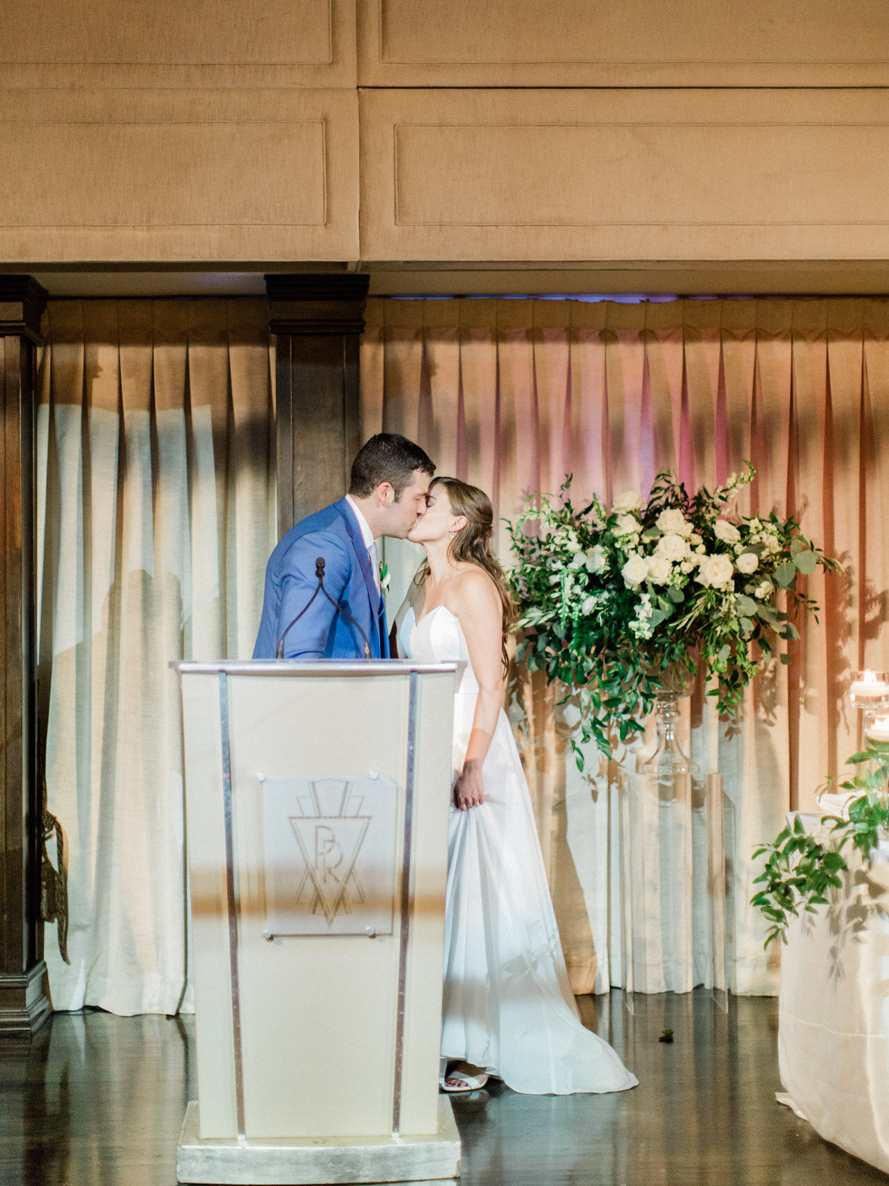 Corynn_Fowler_Photography_Toronto_Collingwood_Wedding_Photographer_candid_Natural_outdoor_Wedding_Relaxed_downtown_Toronto_Wedding_Palais_Royale173.jpg