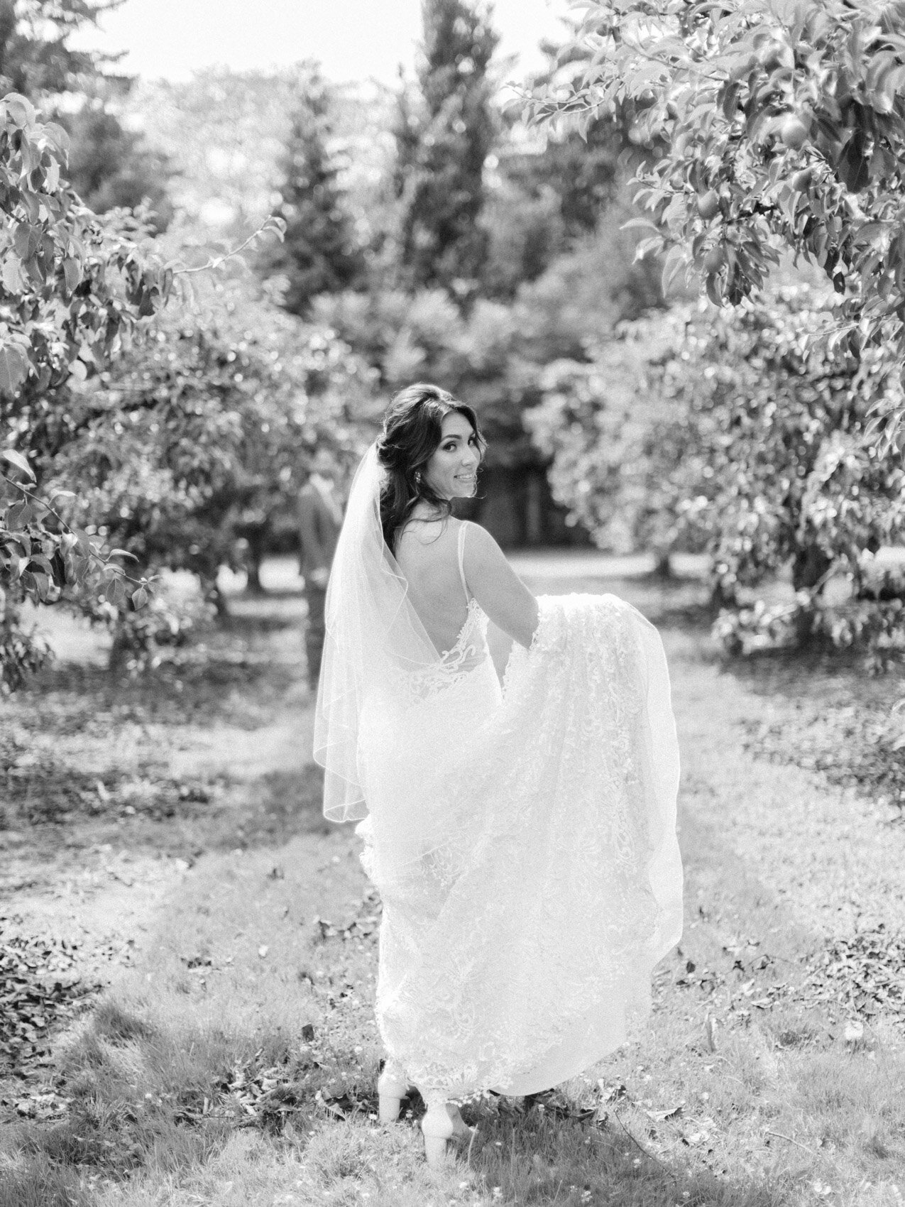 Corynn_Fowler_Photography_Toronto_Collingwood_Wedding_Photographer_candid_Natural_outdoor_Wedding_Relaxed_Niagara_Wedding103.jpg