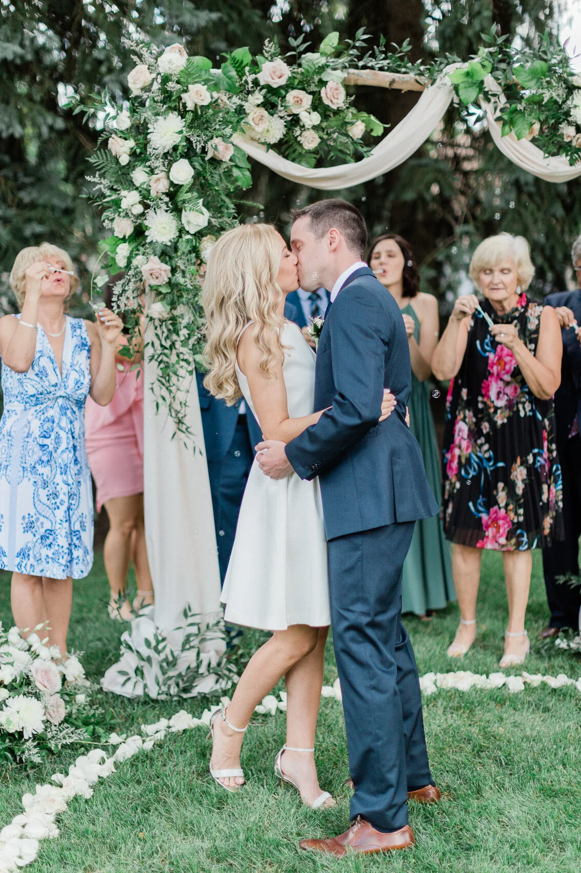 5 Backyard Wedding Ideas For Intimate At Home Weddings