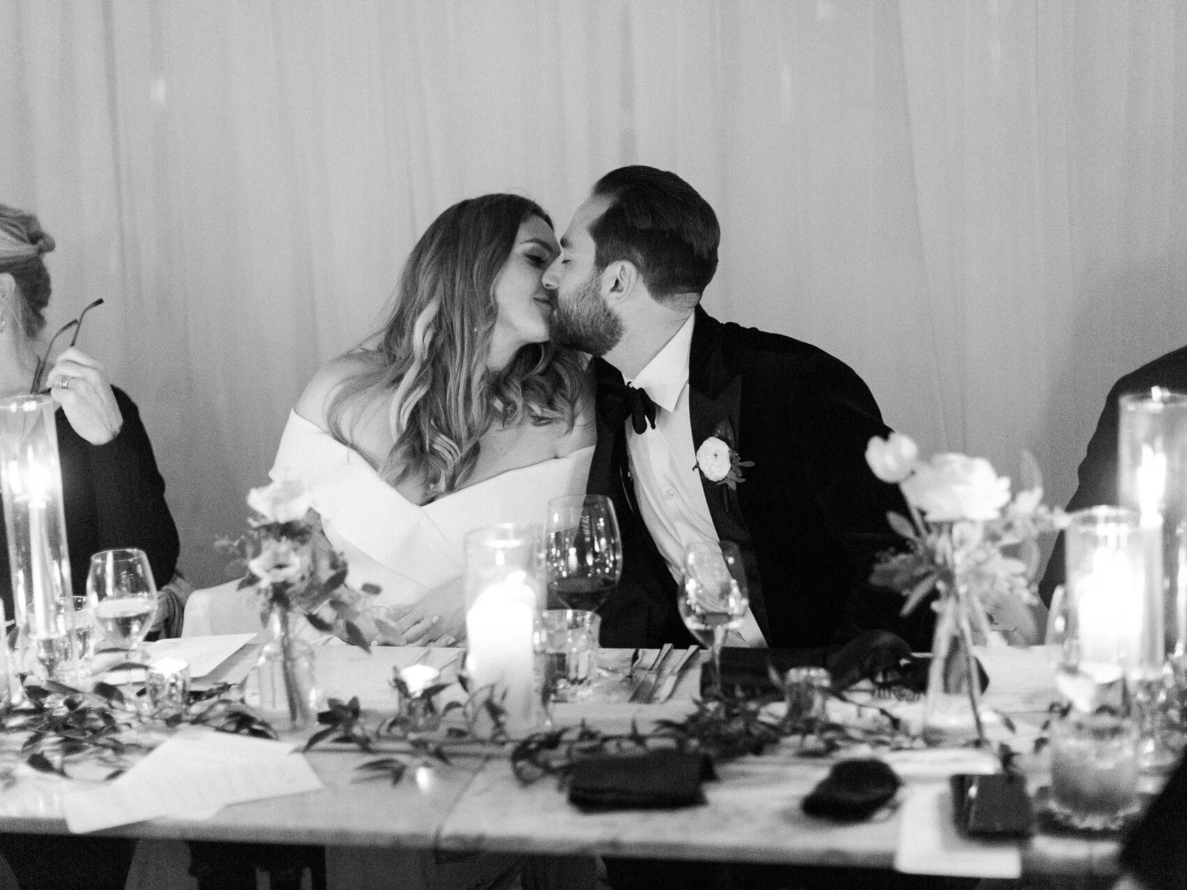 How To Get Great Wedding Reception Candid Shots