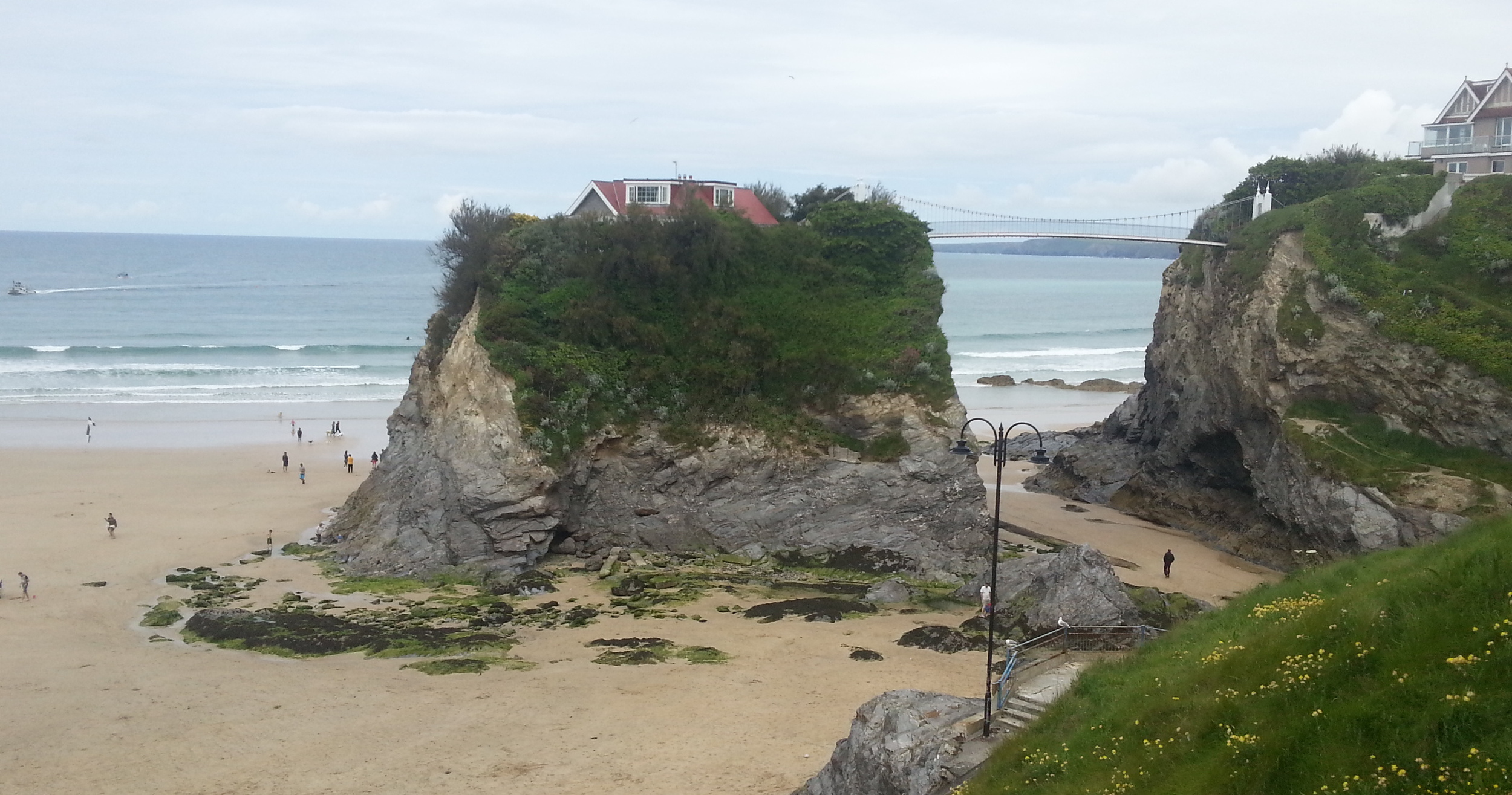 This house in Newquay is precariously perched on top of a rock, linked only by footbridge. Taran wanted to get to it so bad!