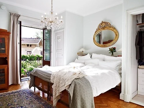 bed-bedroom-chandelier-door-interior-design-mirror-Favim.com-74317.jpg